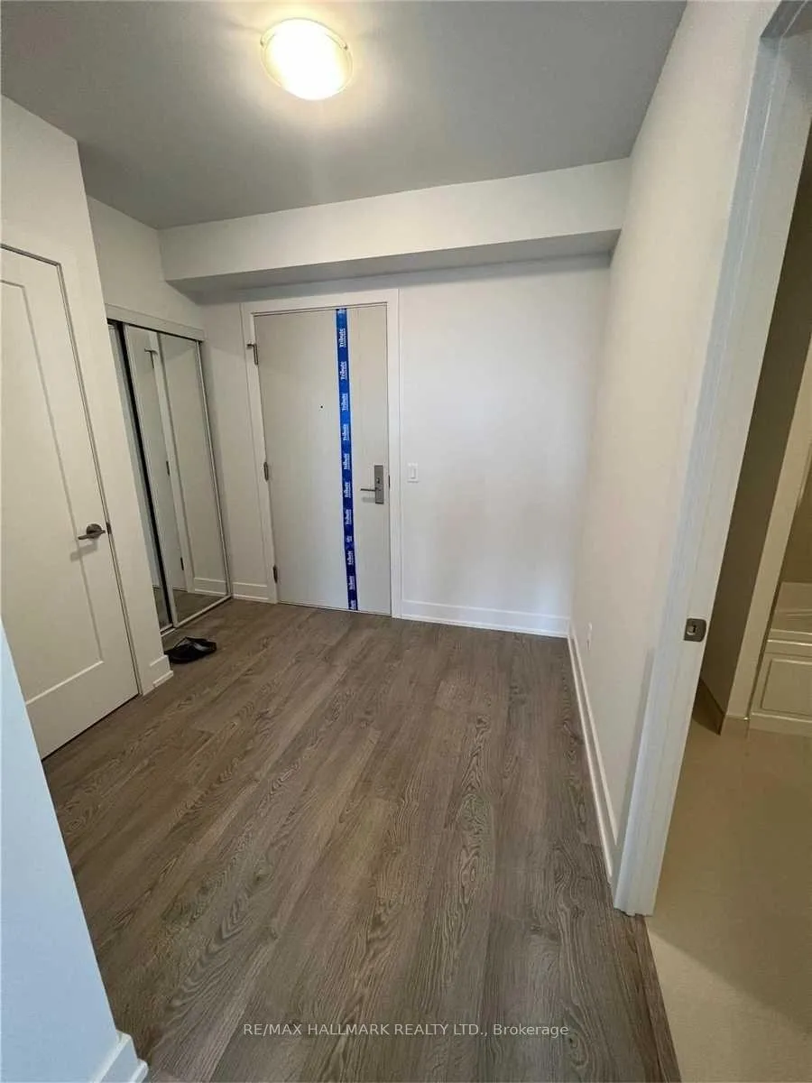 Front of Unit 1517, 2550 Simcoe Street N