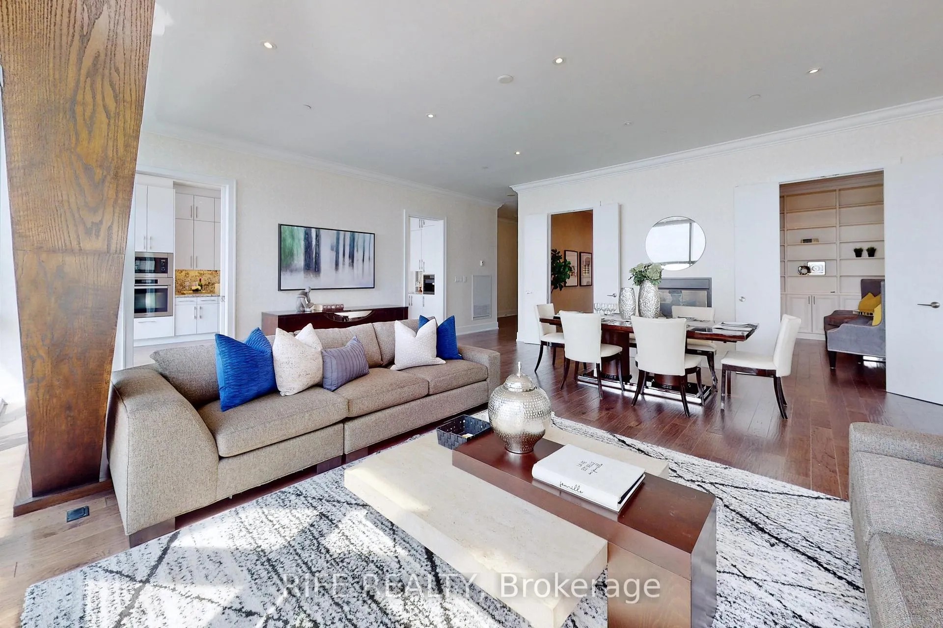 Photo 4 of Unit 1208, 39 Queens Quay E, Toronto, Waterfront Communities — HOMEH