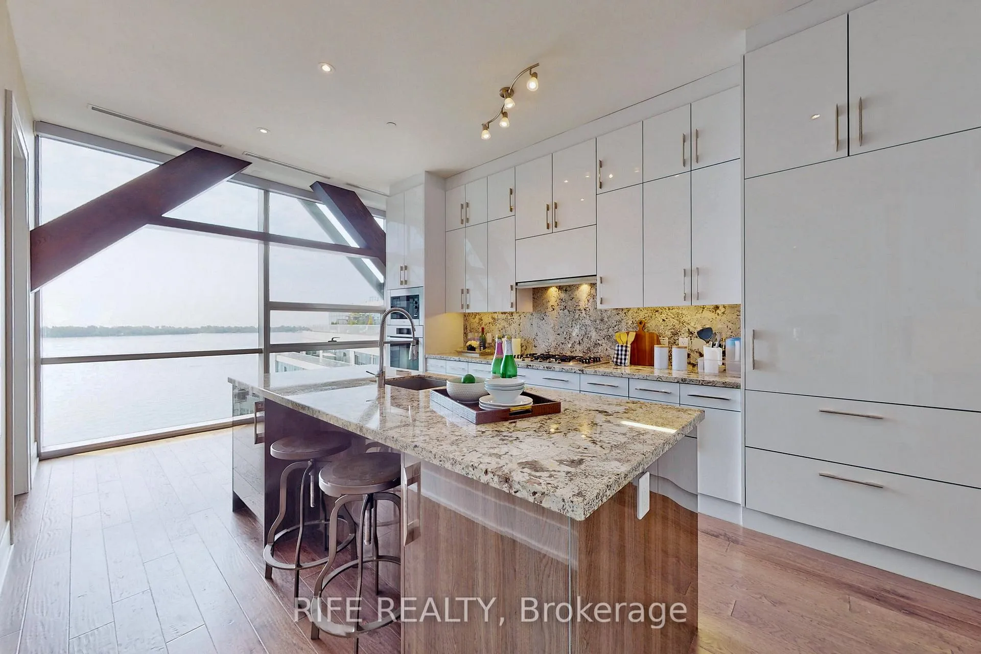 Photo 17 of Unit 1208, 39 Queens Quay E, Toronto, Waterfront Communities — HOMEH