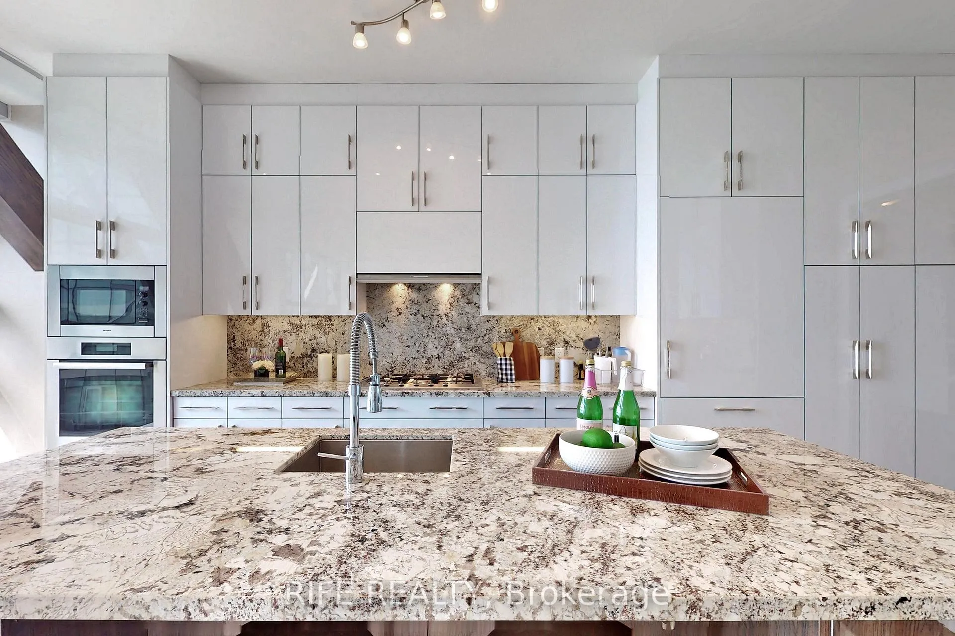 Photo 19 of Unit 1208, 39 Queens Quay E, Toronto, Waterfront Communities — HOMEH