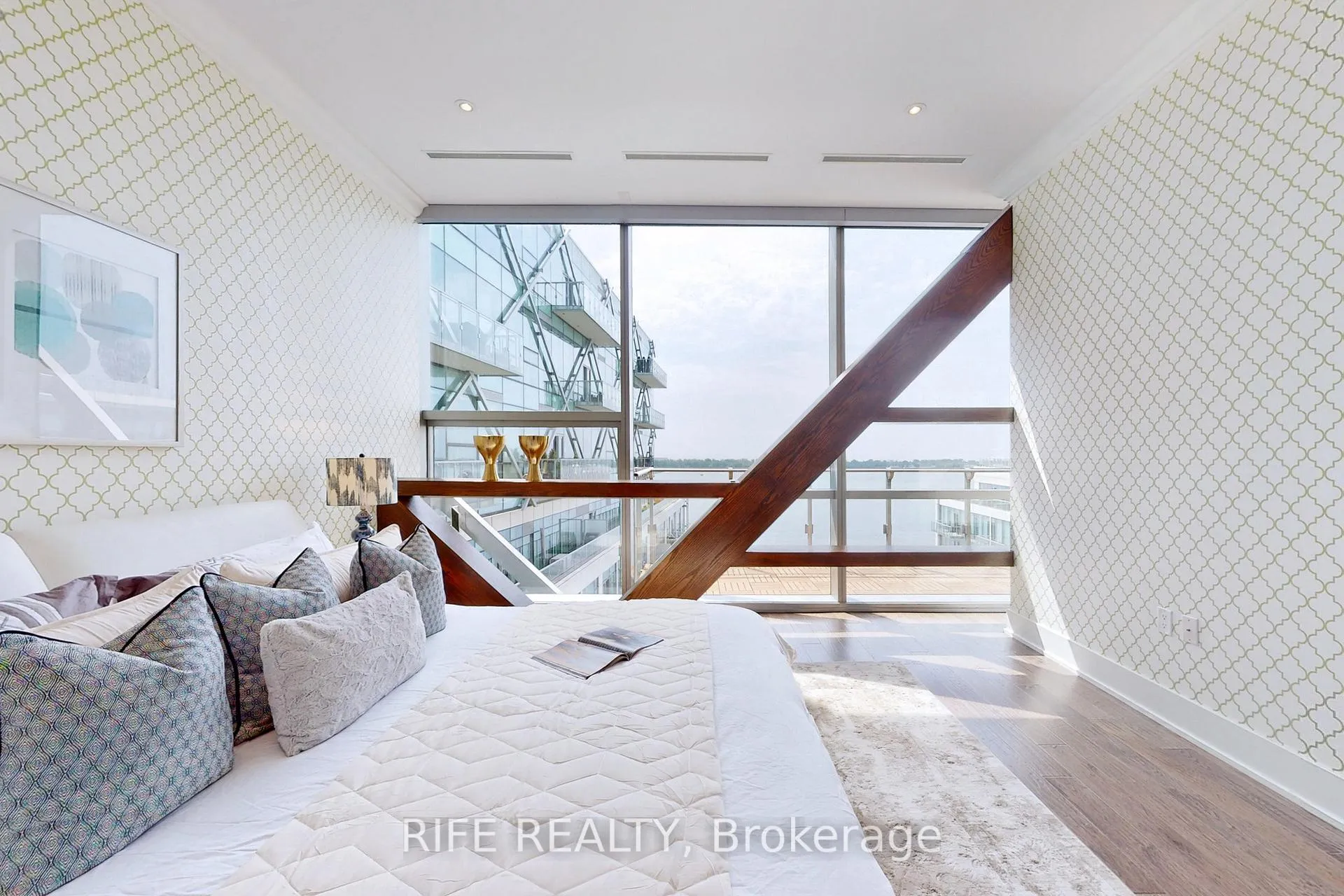 Photo 24 of Unit 1208, 39 Queens Quay E, Toronto, Waterfront Communities — HOMEH