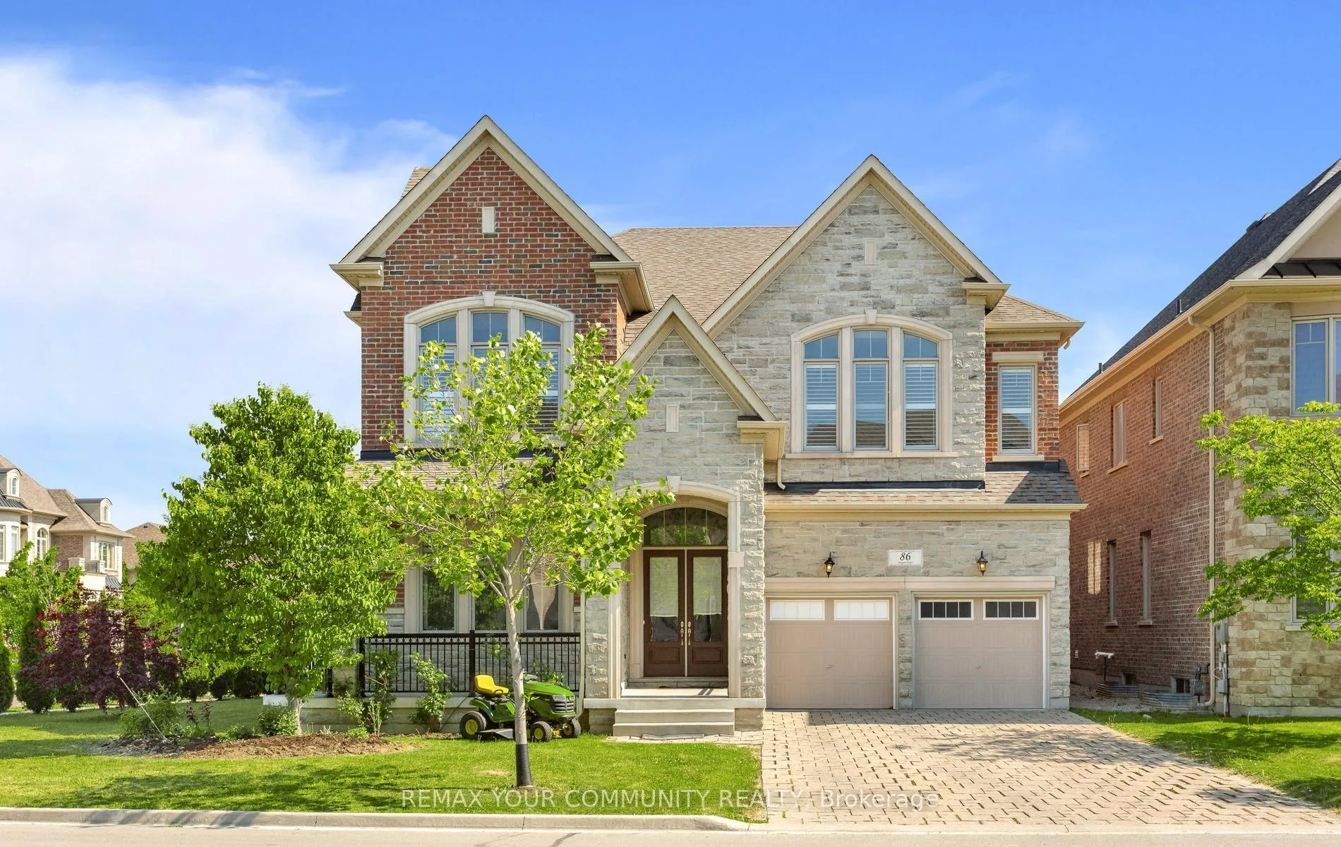 Photo 1 of 86 Torgan Trail, Vaughan, Kleinburg — HOMEH