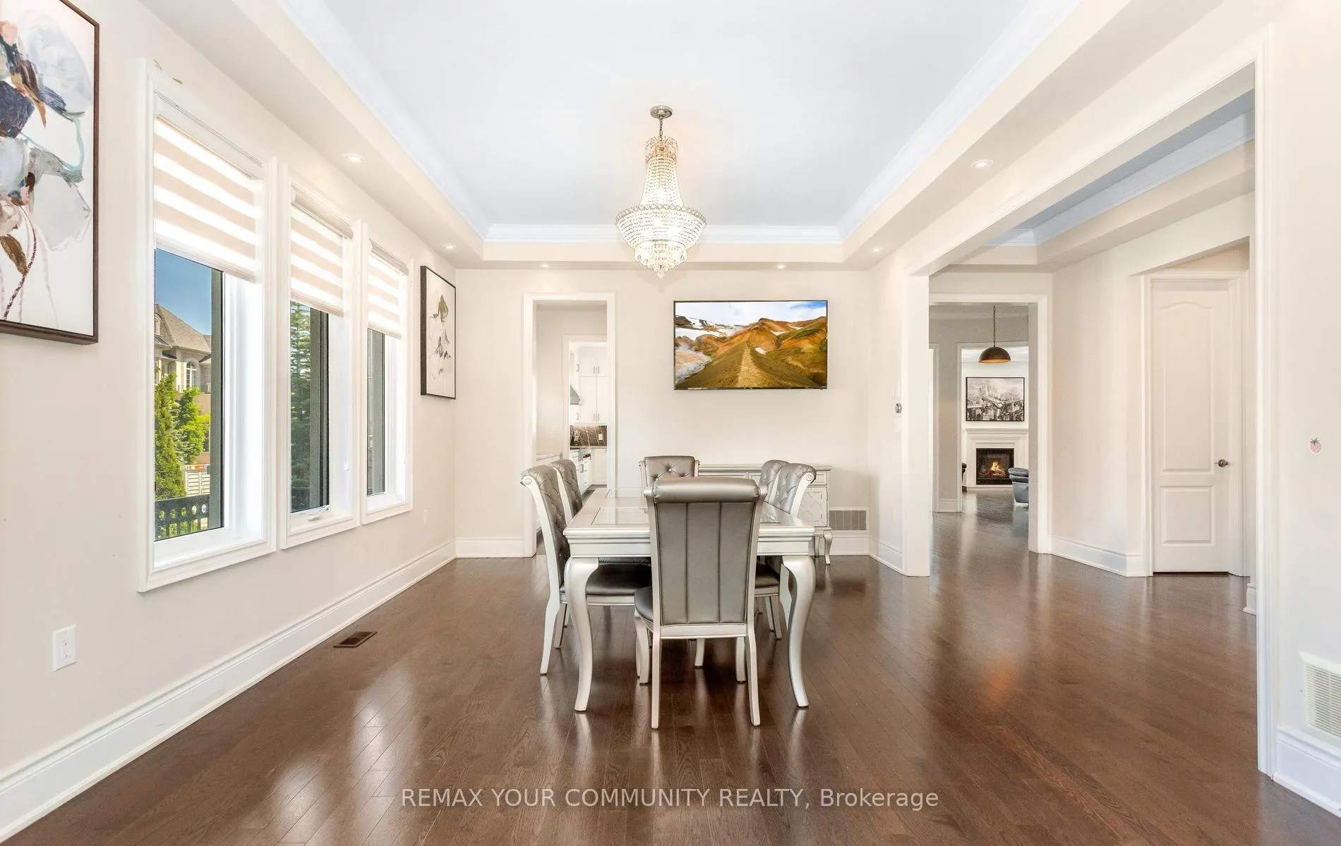 Photo 11 of 86 Torgan Trail, Vaughan, Kleinburg — HOMEH