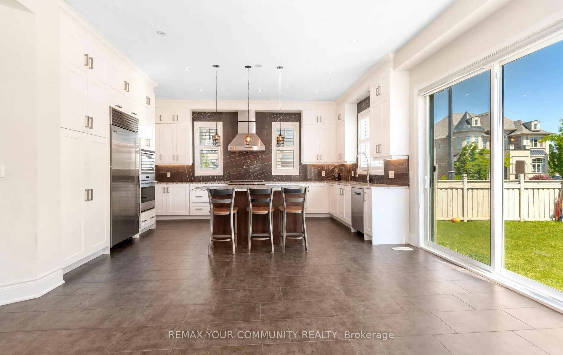 Photo 24 of 86 Torgan Trail, Vaughan, Kleinburg — HOMEH