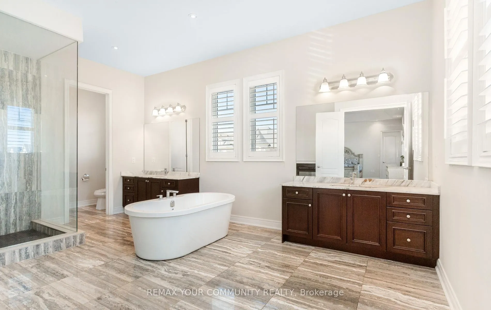 Photo 57 of 86 Torgan Trail, Vaughan, Kleinburg — HOMEH