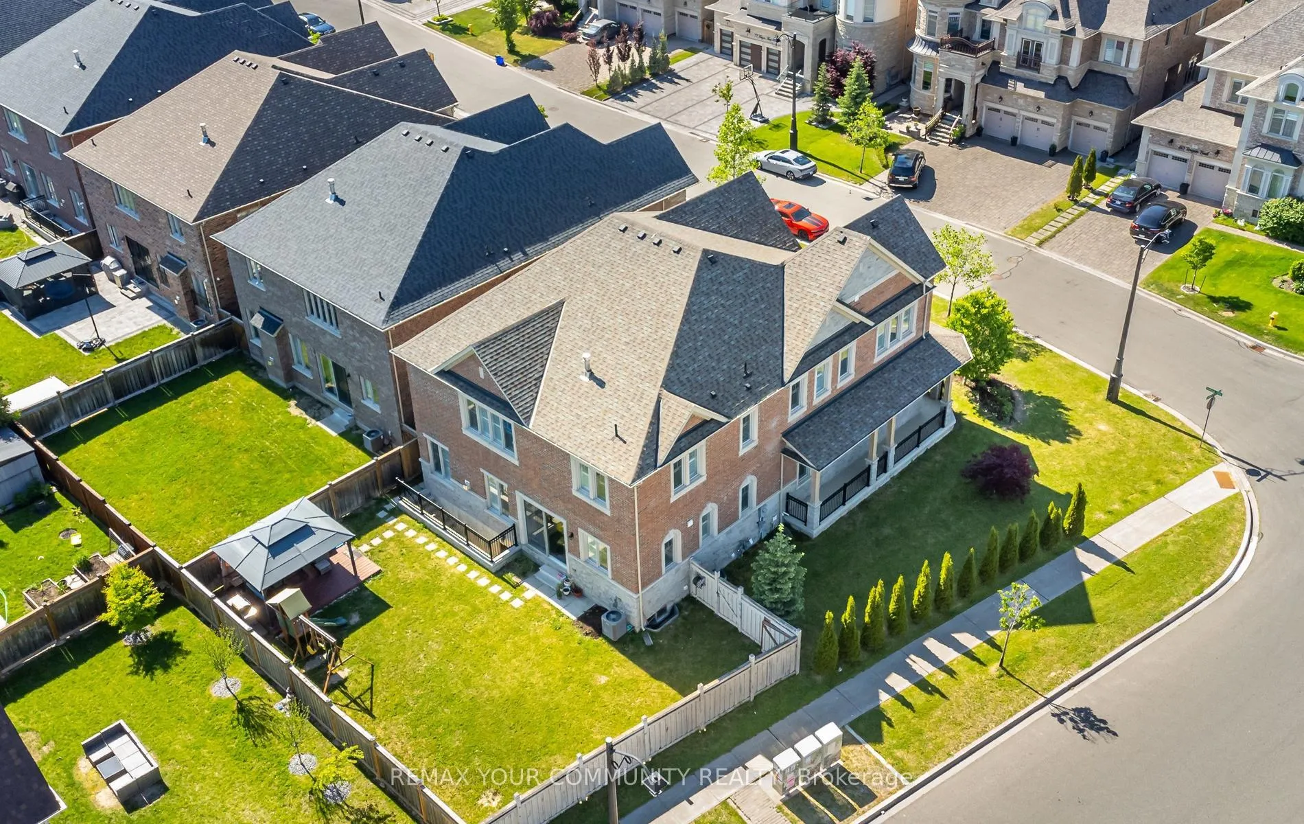 Photo 77 of 86 Torgan Trail, Vaughan, Kleinburg — HOMEH