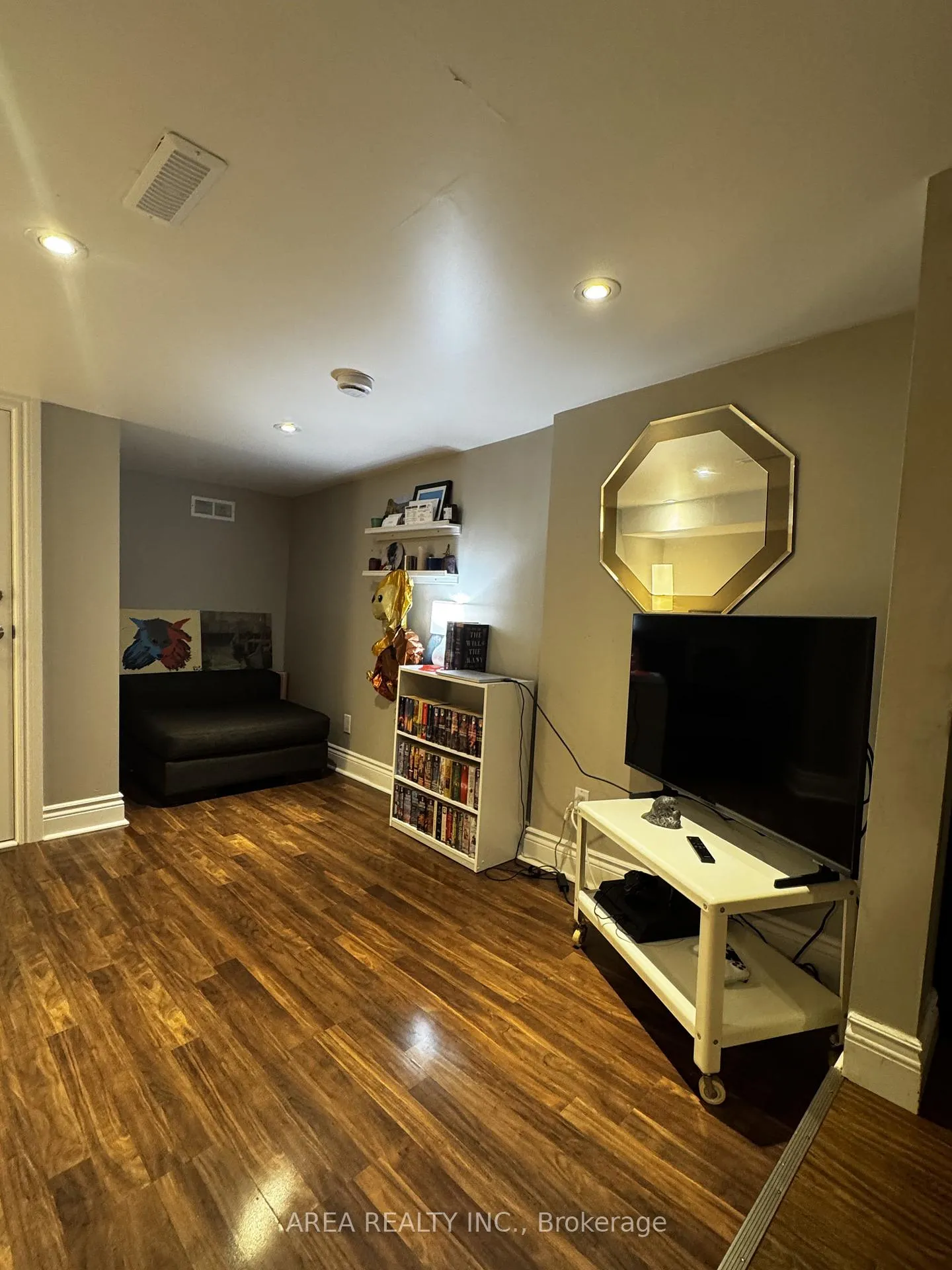 Photo 4 of 476 Crawford Street, Toronto, Palmerston-Little Italy — HOMEH