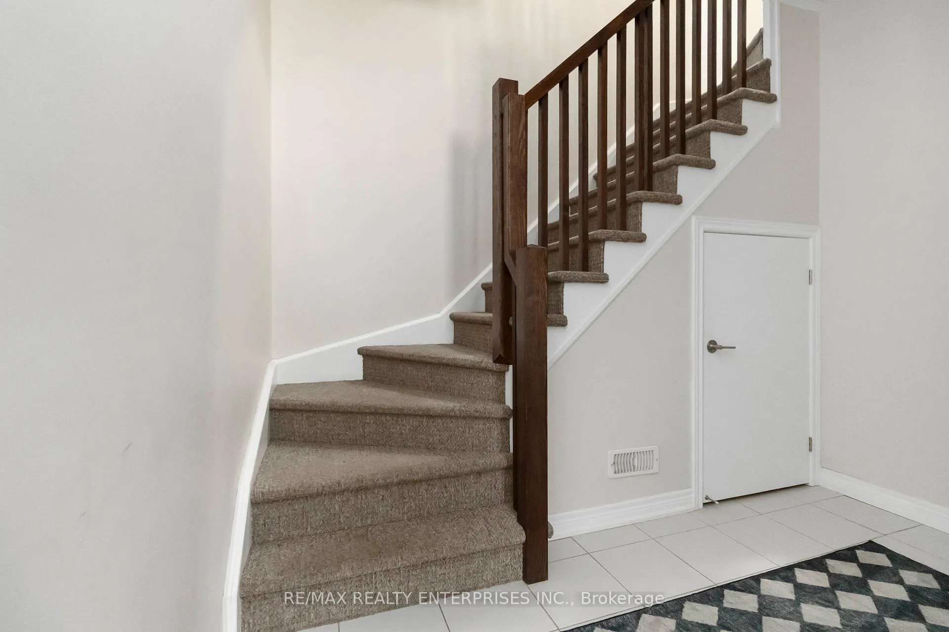 Photo 6 of Unit 93, 1401 Plains Road E, Burlington, Freeman — HOMEH