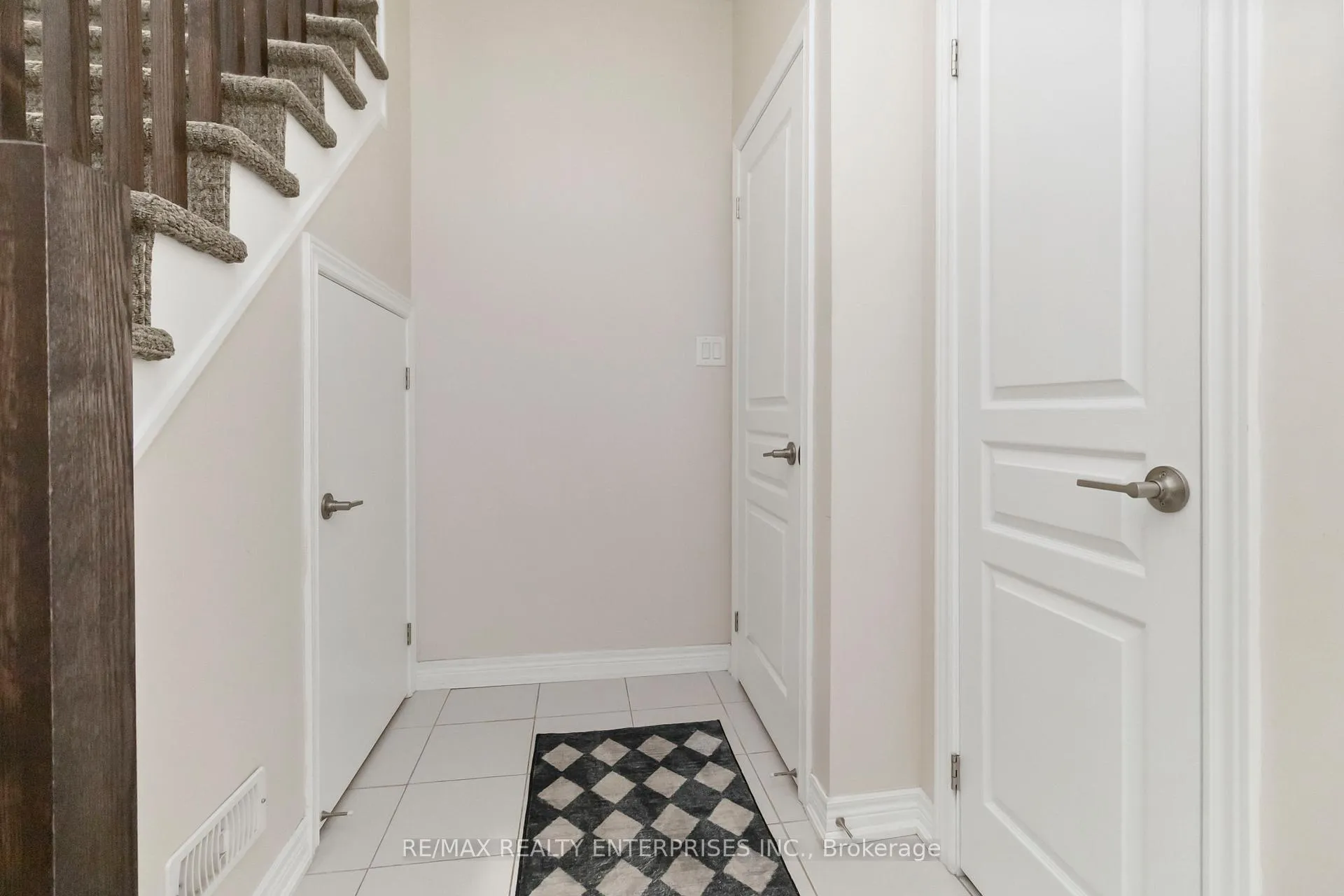 Photo 7 of Unit 93, 1401 Plains Road E, Burlington, Freeman — HOMEH