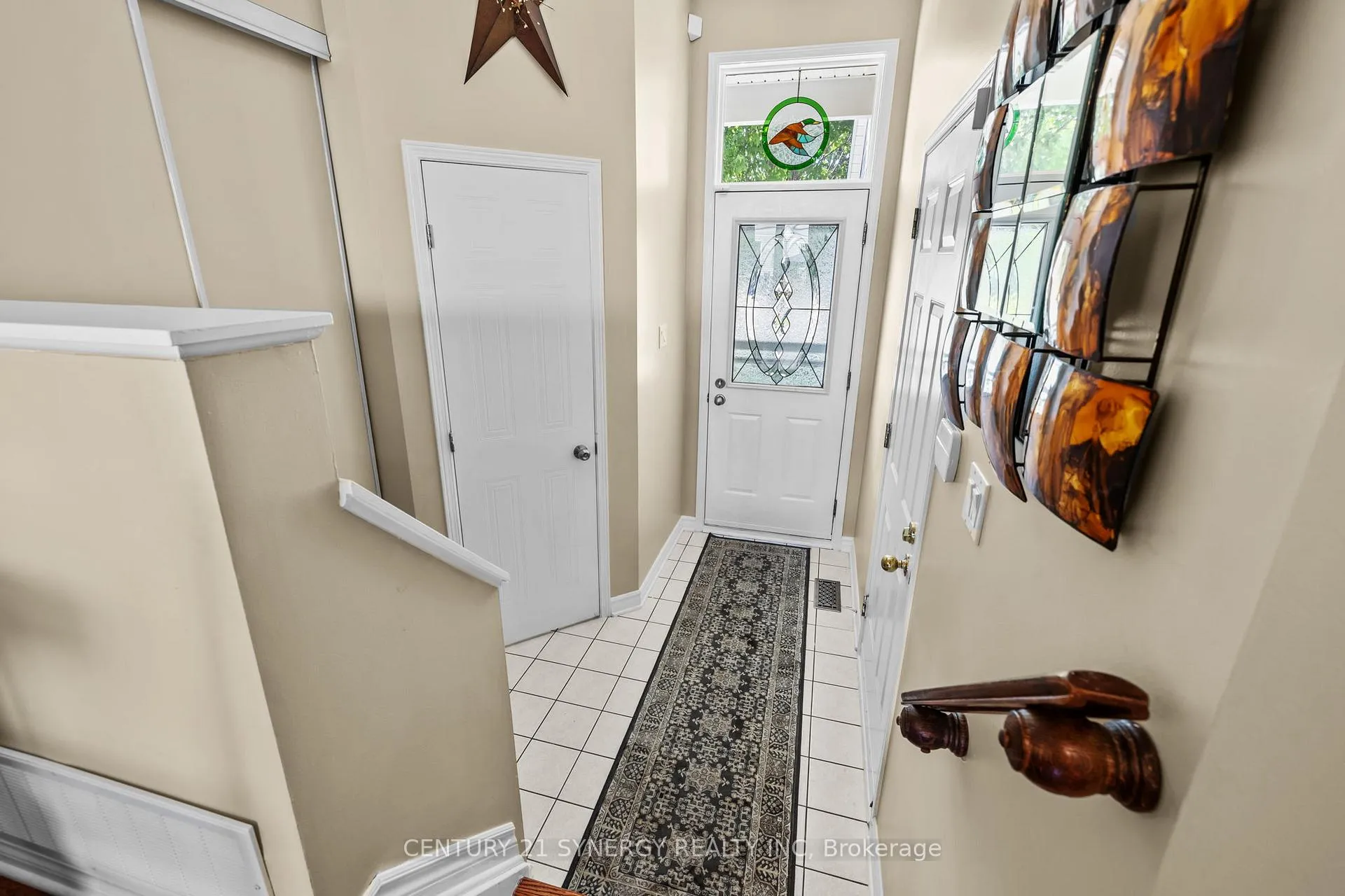 Photo 5 of 1826 Hennessy Crescent, Ottawa, Fallingbrook/Gardenway South — HOMEH