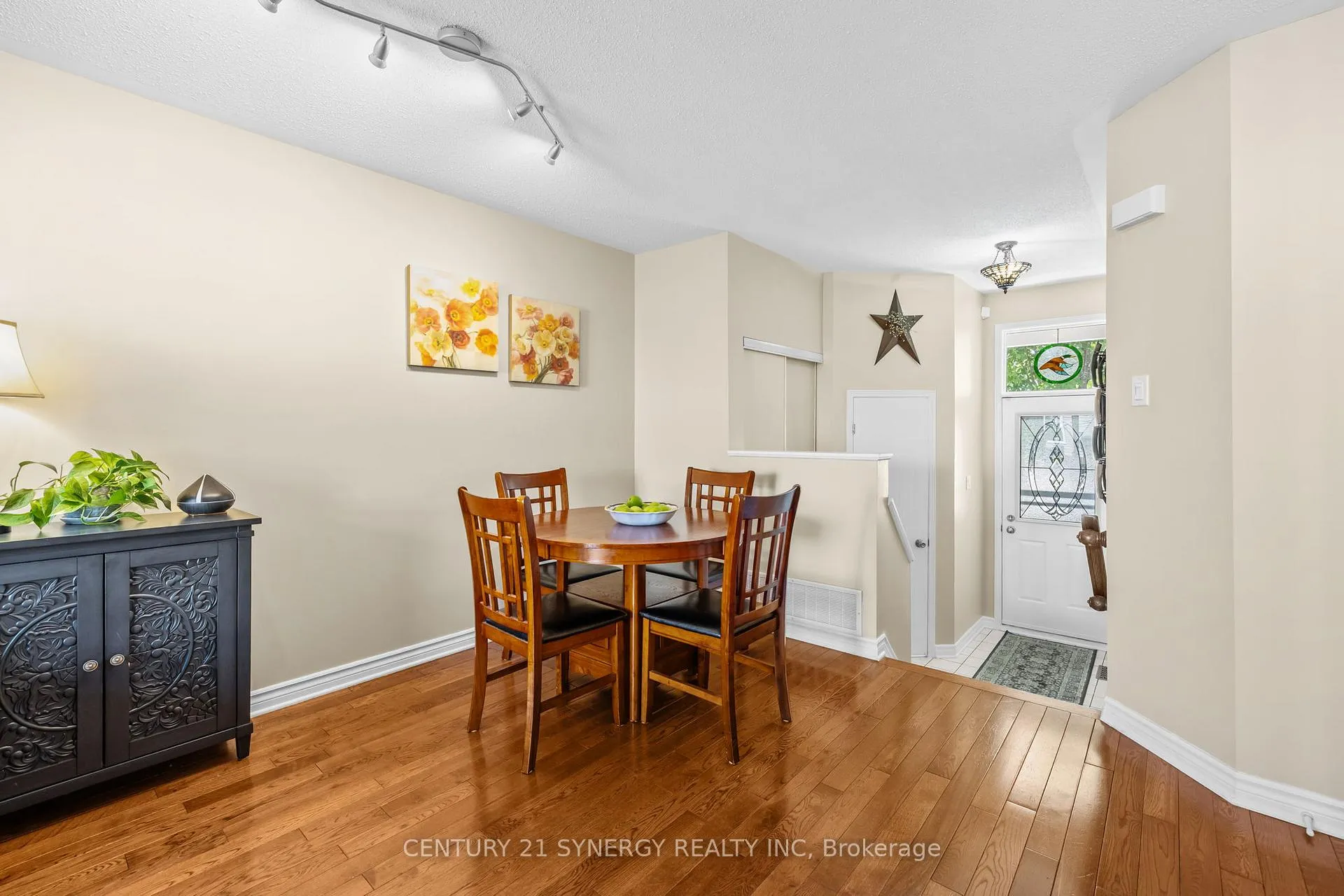 Photo 11 of 1826 Hennessy Crescent, Ottawa, Fallingbrook/Gardenway South — HOMEH