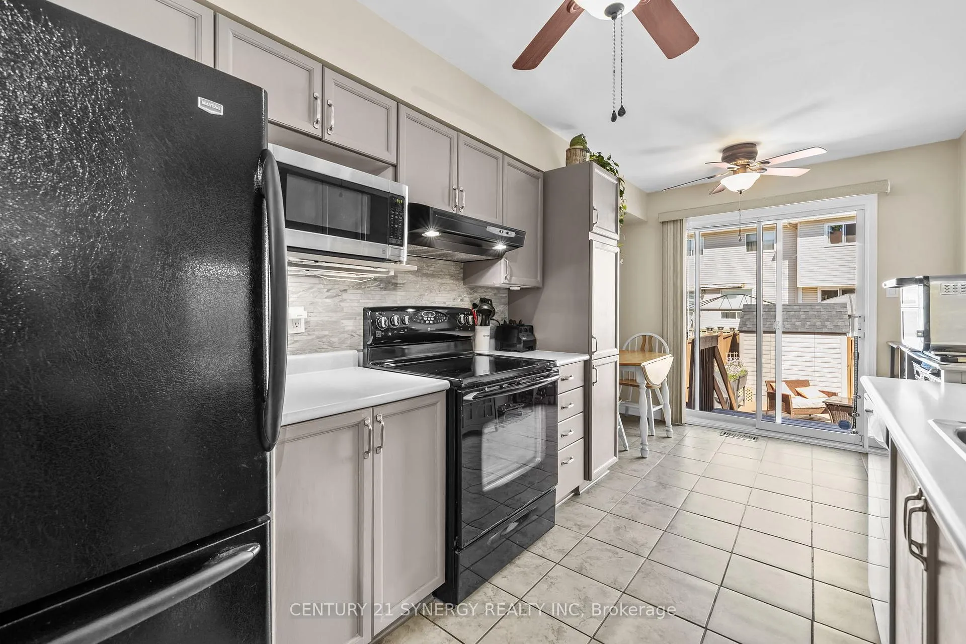 Photo 13 of 1826 Hennessy Crescent, Ottawa, Fallingbrook/Gardenway South — HOMEH