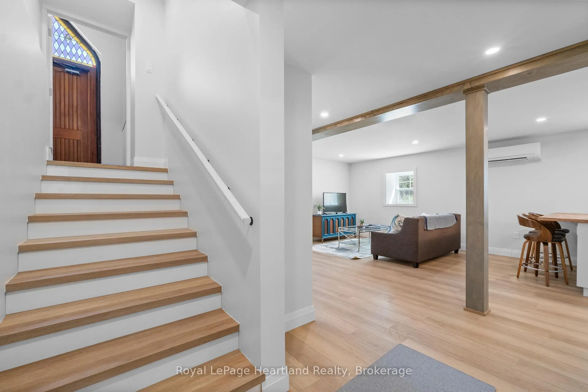 Photo 4 of 10 Jessie Street, Huron-Kinloss — HOMEH