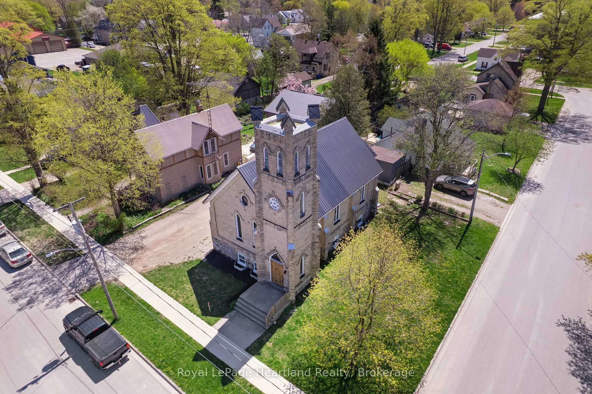 Photo 7 of 10 Jessie Street, Huron-Kinloss — HOMEH
