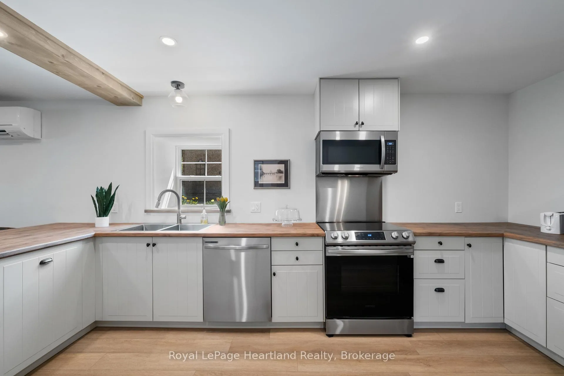 Photo 17 of 10 Jessie Street, Huron-Kinloss — HOMEH
