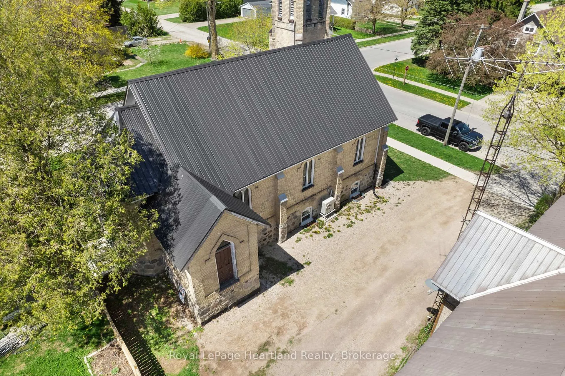 Photo 31 of 10 Jessie Street, Huron-Kinloss — HOMEH