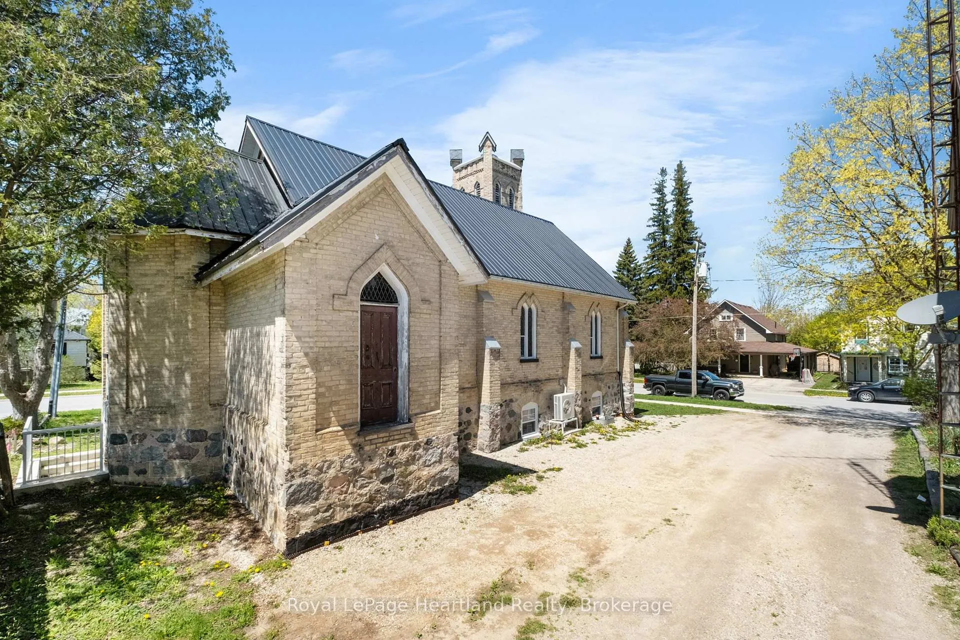 Photo 32 of 10 Jessie Street, Huron-Kinloss — HOMEH