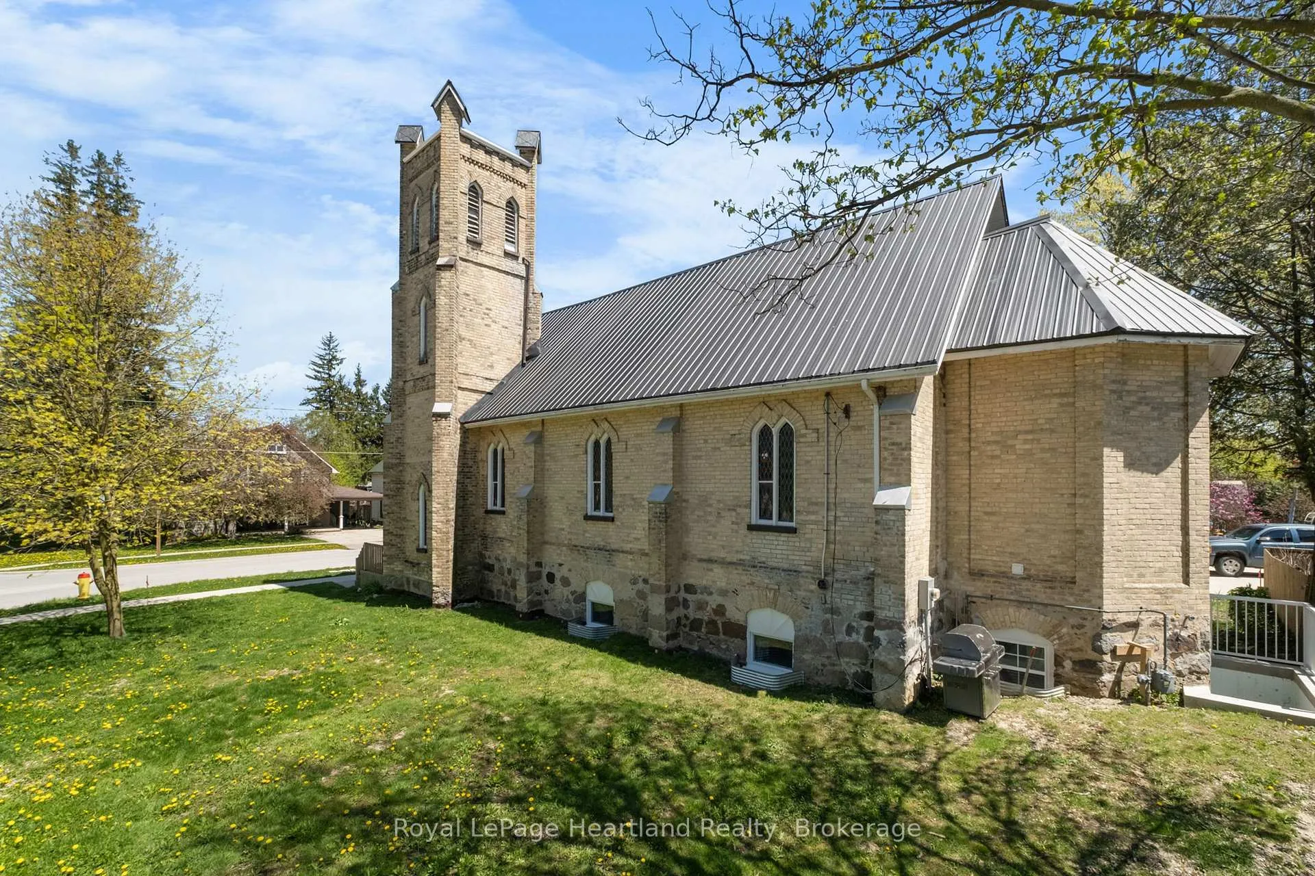 Photo 33 of 10 Jessie Street, Huron-Kinloss — HOMEH