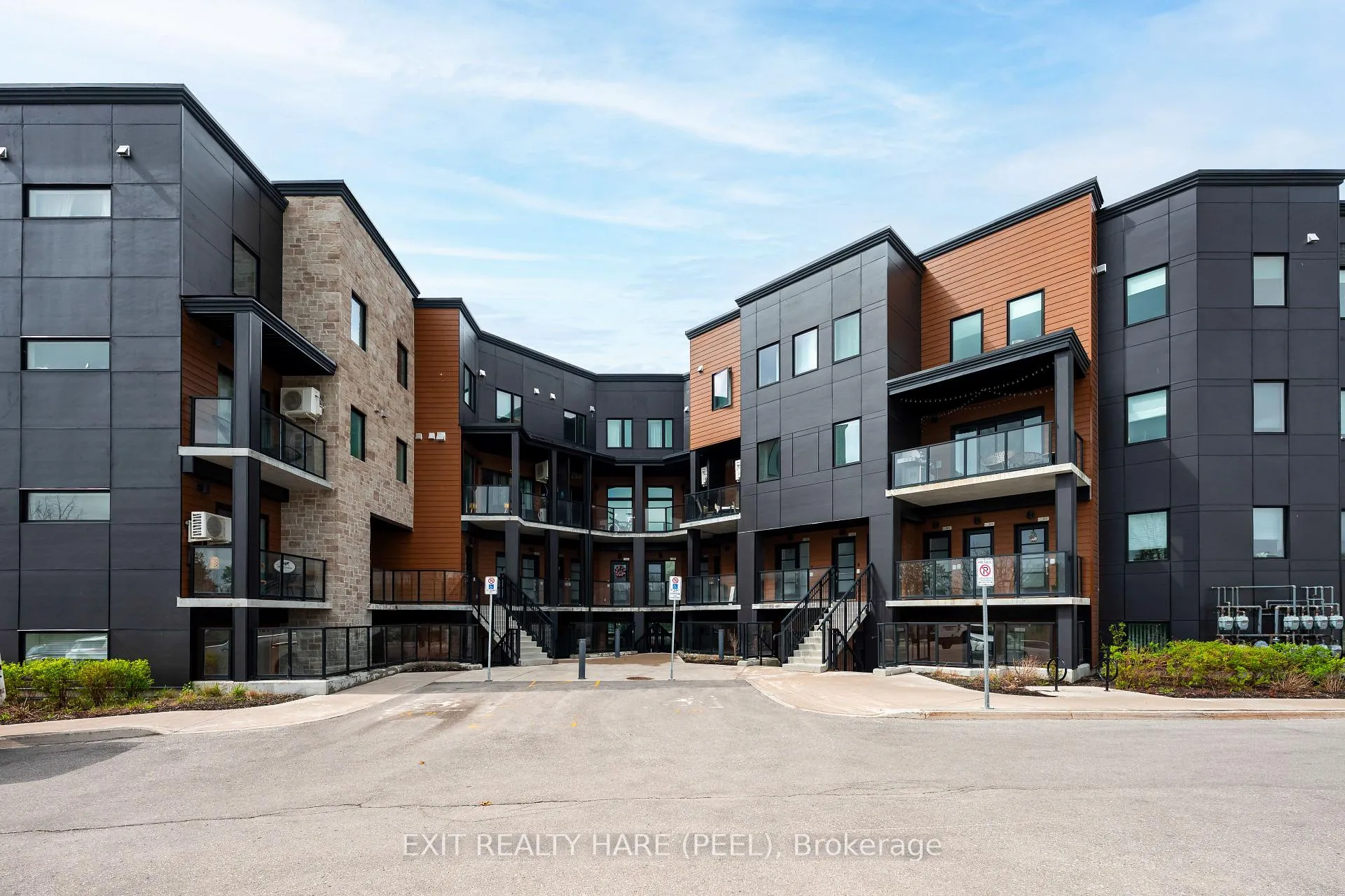 Photo 1 of 17-104 Centre Street, Orangeville — HOMEH