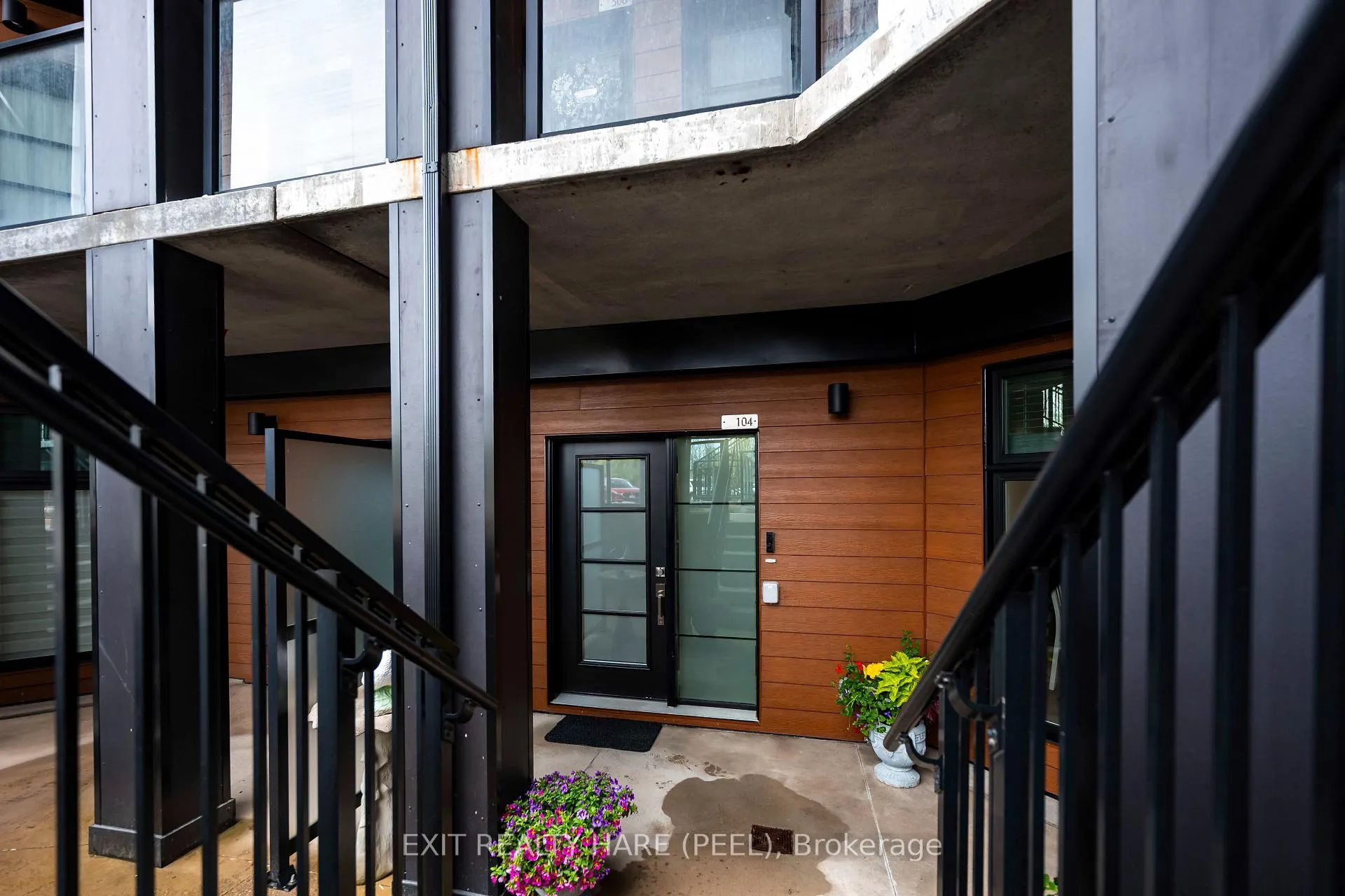 Photo 3 of 17-104 Centre Street, Orangeville — HOMEH