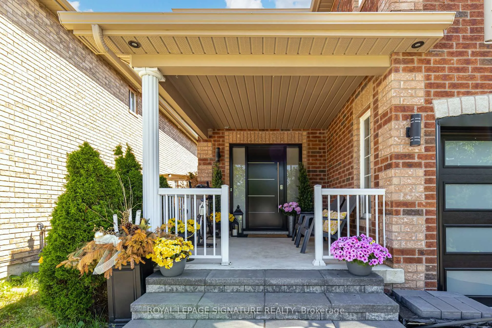 Photo 2 of Unit Upper, 2136 Galloway Street, Innisfil, Alcona — HOMEH