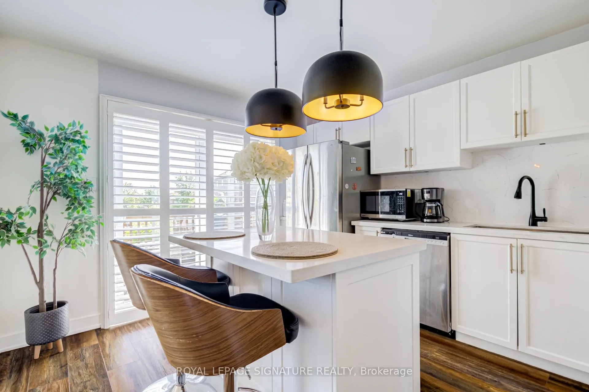 Photo 12 of Unit Upper, 2136 Galloway Street, Innisfil, Alcona — HOMEH