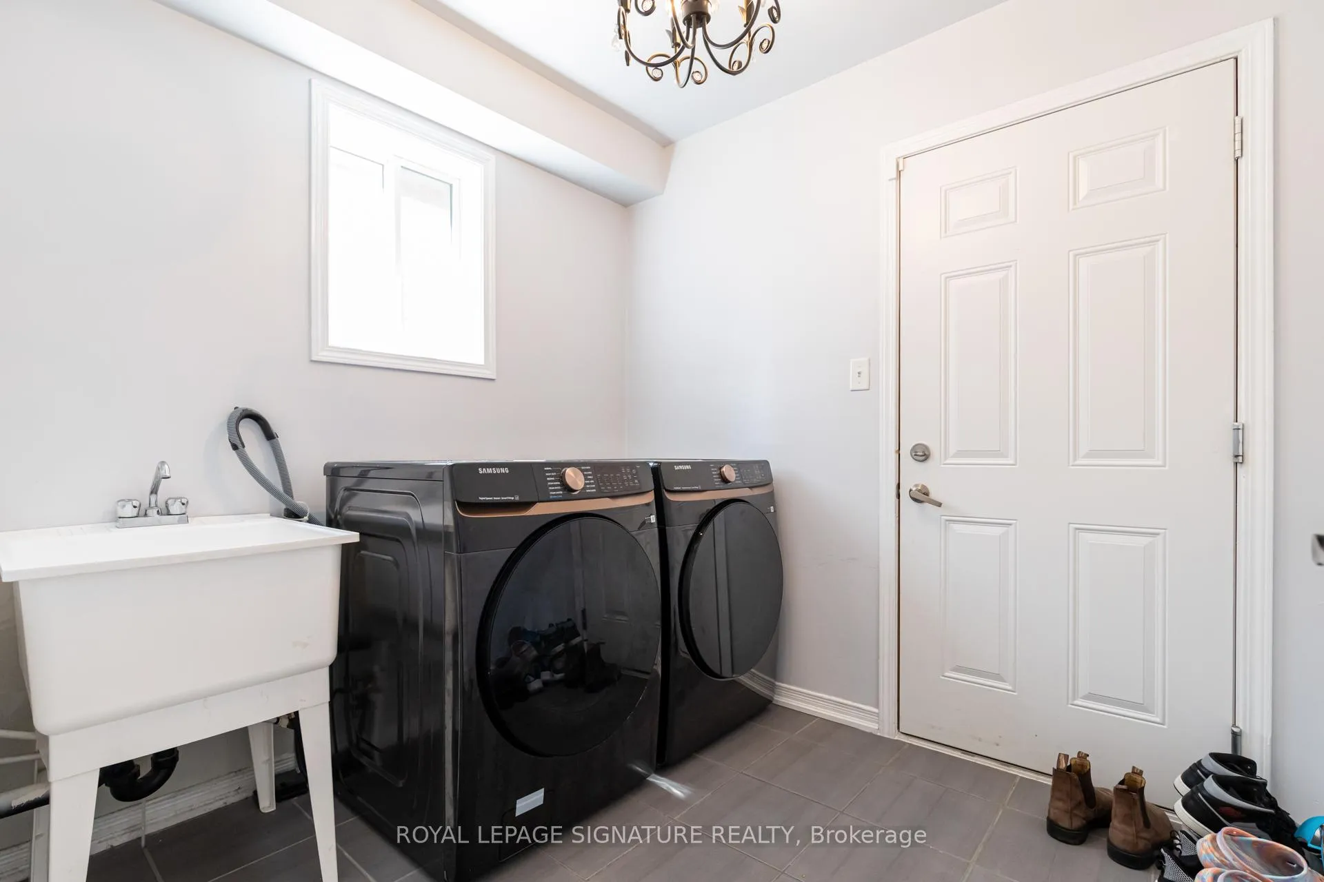 Photo 31 of Unit Upper, 2136 Galloway Street, Innisfil, Alcona — HOMEH