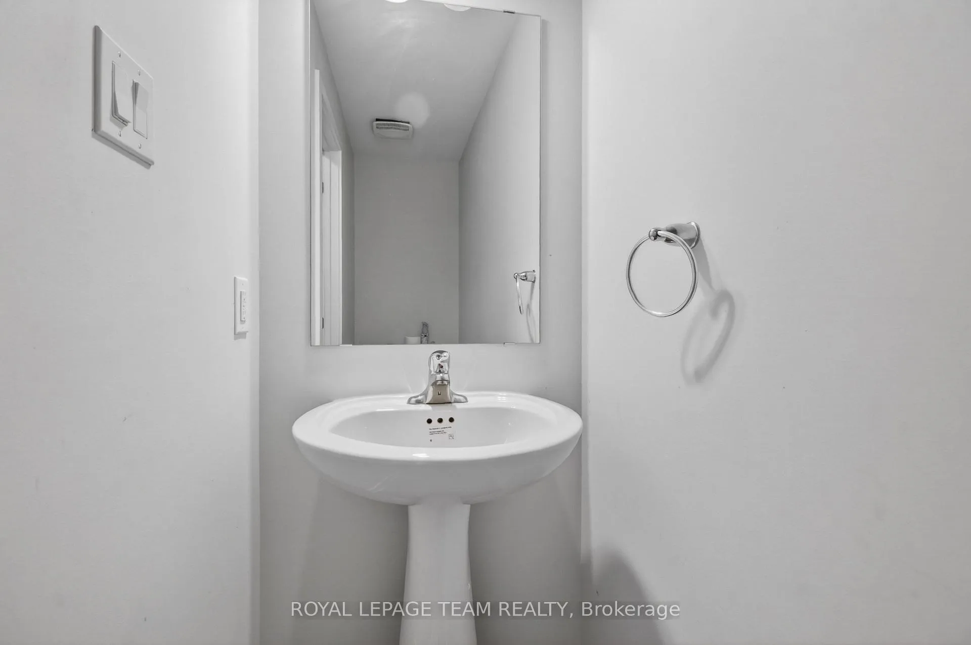 Photo 24 of 720 Lillian Freiman Private, Ottawa, Barrhaven - Half Moon Bay — HOMEH
