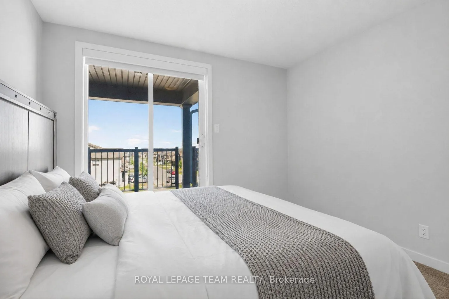 Photo 27 of 720 Lillian Freiman Private, Ottawa, Barrhaven - Half Moon Bay — HOMEH