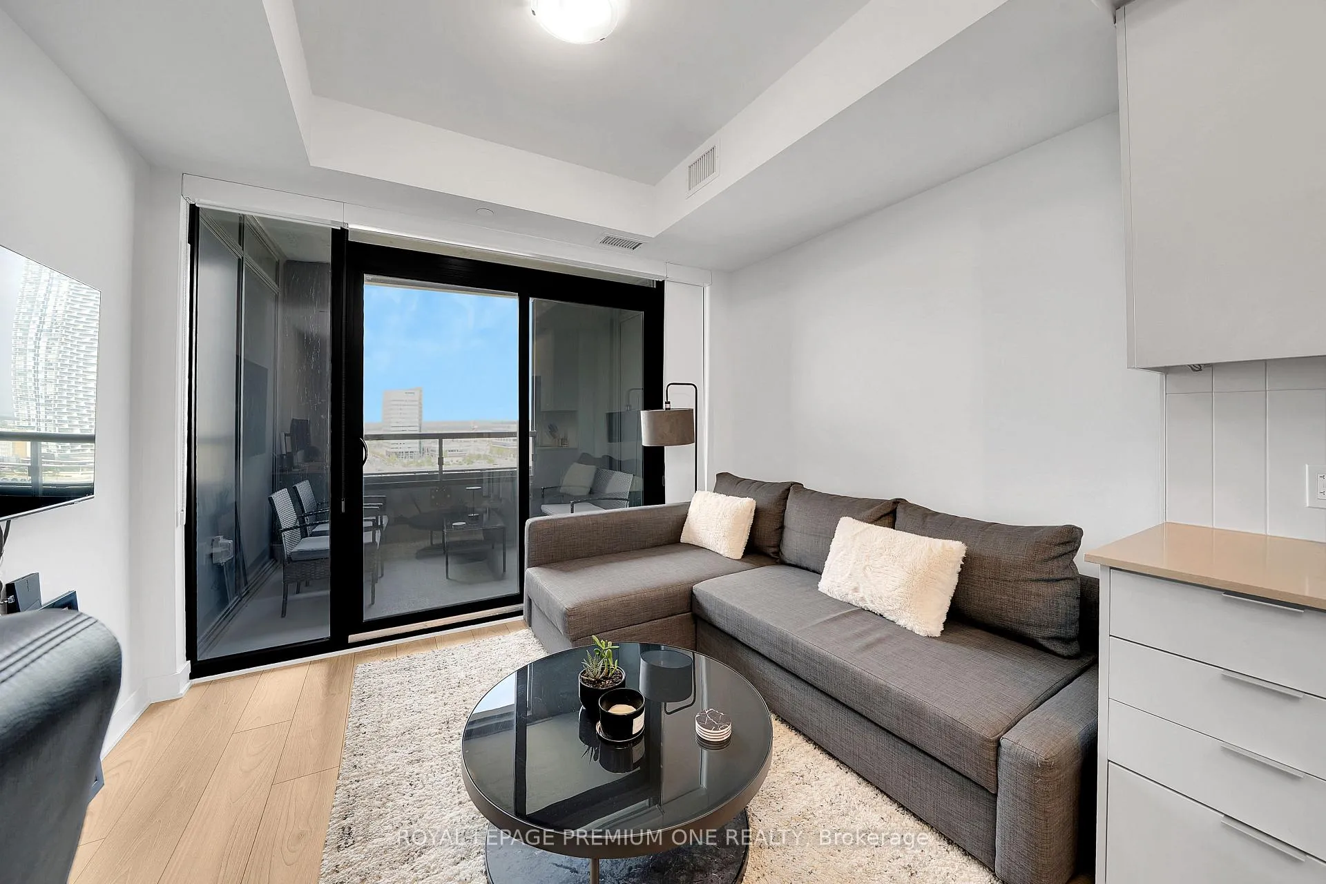 Photo 4 of Unit 1113, 2920 Highway 7 Road, Vaughan, Concord — HOMEH