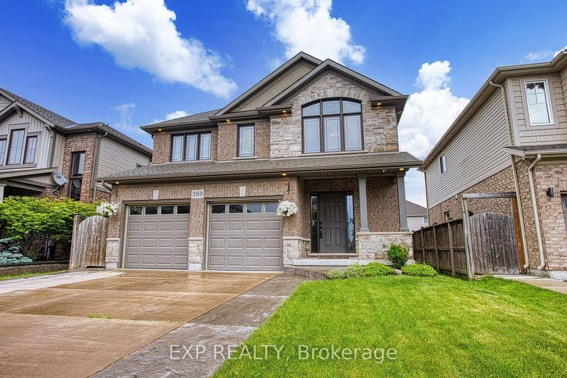 Photo 3 of 269 Cardinal Crescent, Welland, Coyle Creek — HOMEH