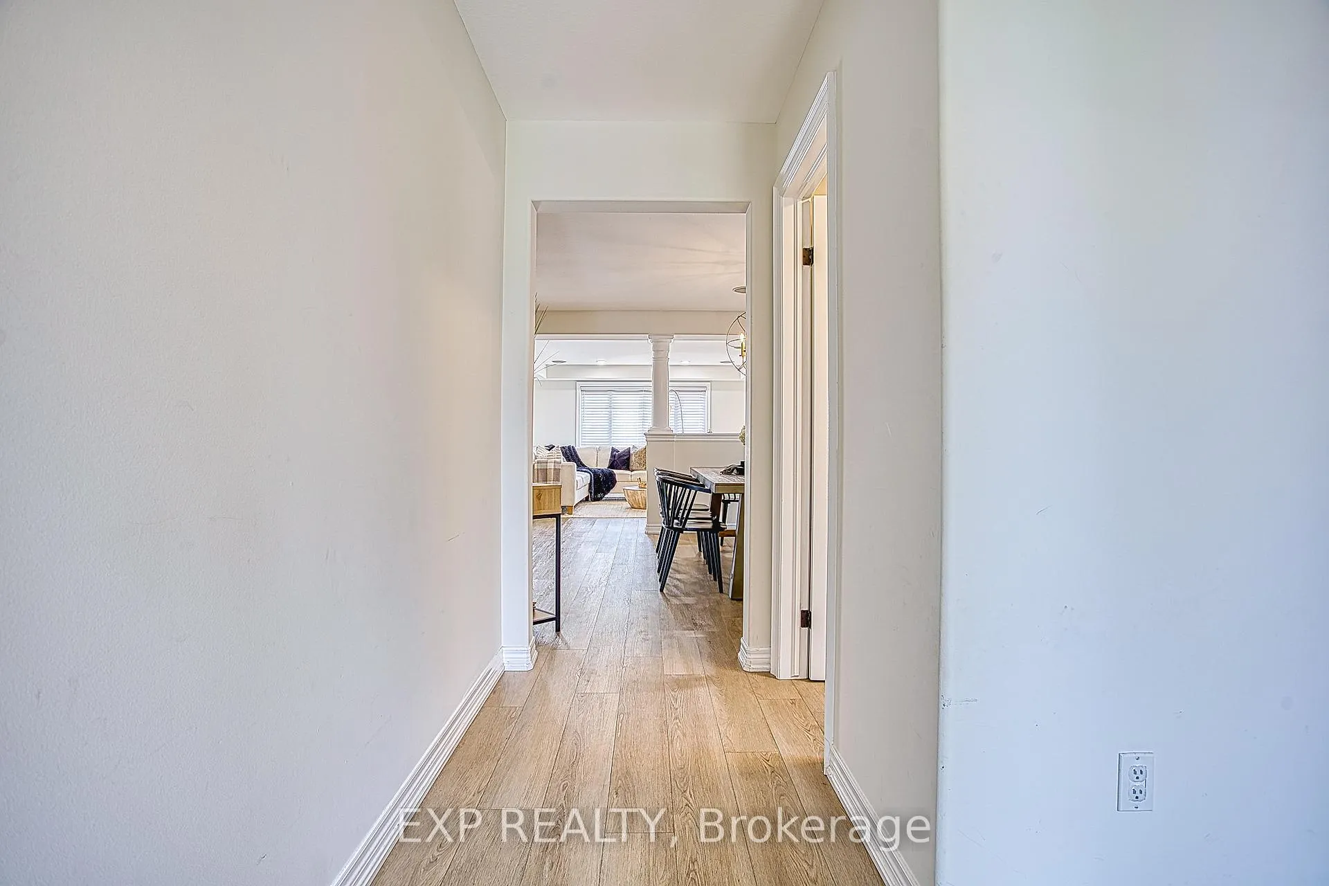 Photo 6 of 269 Cardinal Crescent, Welland, Coyle Creek — HOMEH