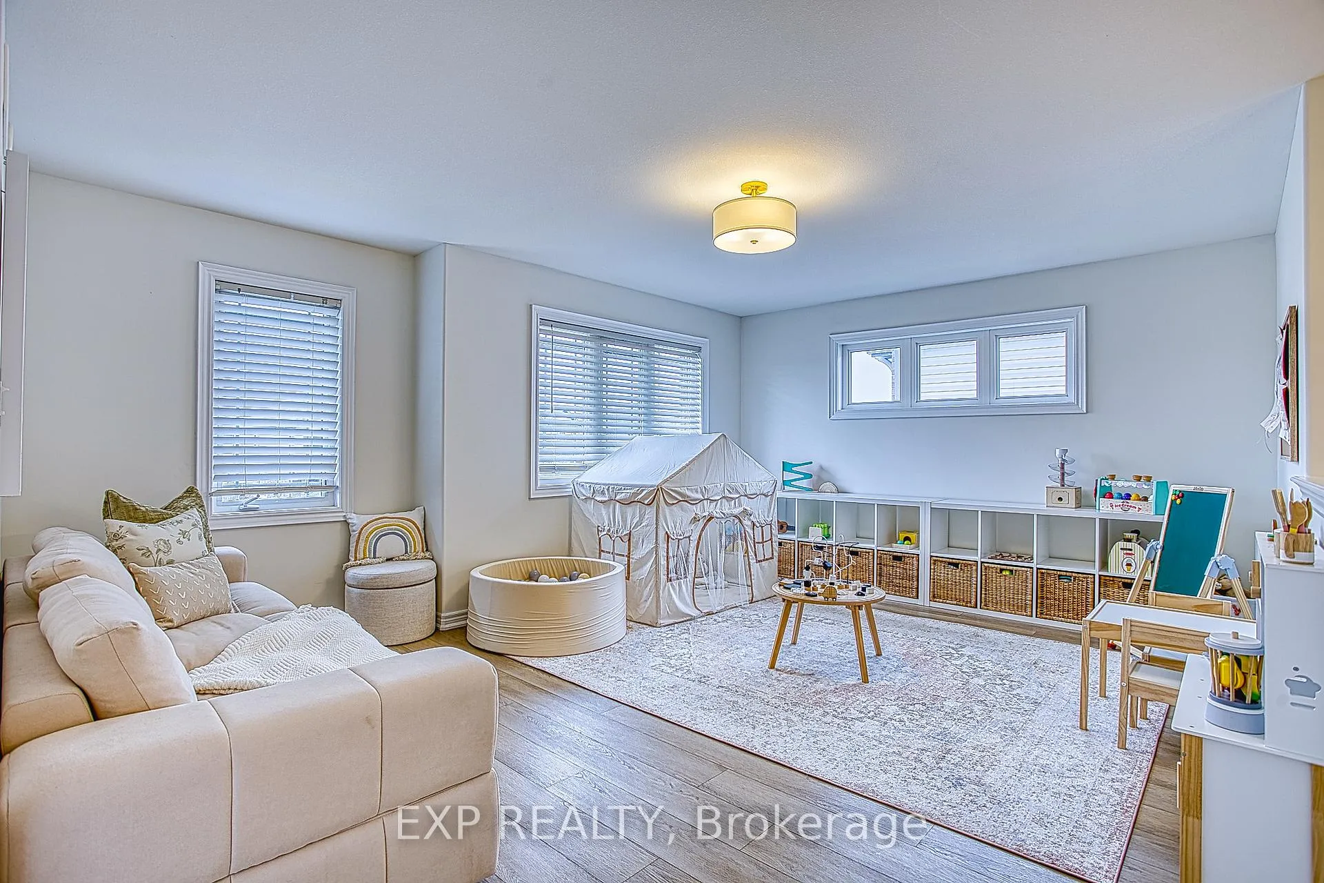 Photo 24 of 269 Cardinal Crescent, Welland, Coyle Creek — HOMEH