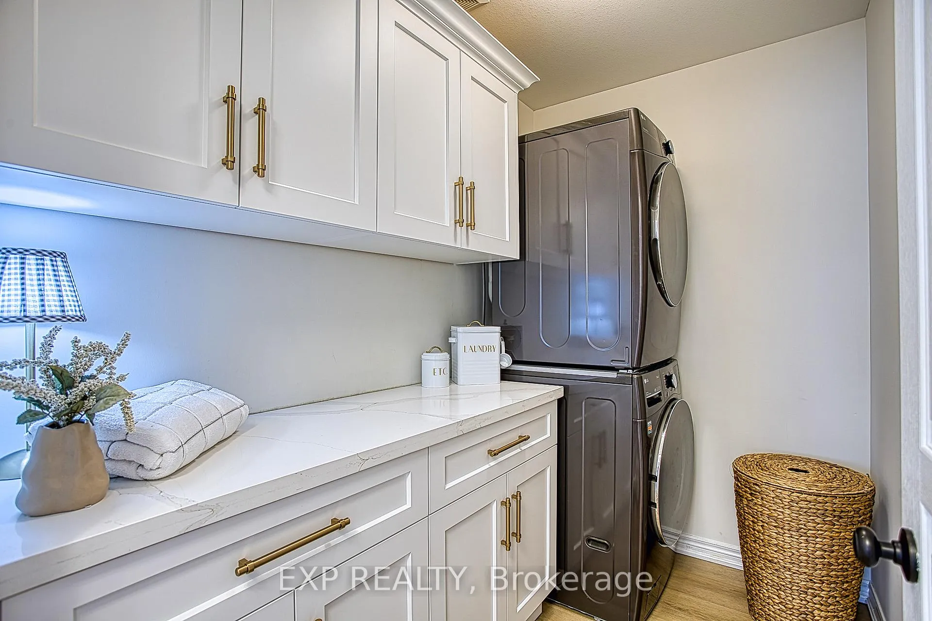 Photo 37 of 269 Cardinal Crescent, Welland, Coyle Creek — HOMEH
