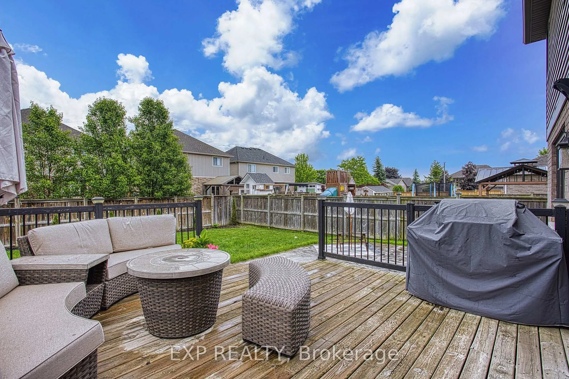 Photo 39 of 269 Cardinal Crescent, Welland, Coyle Creek — HOMEH