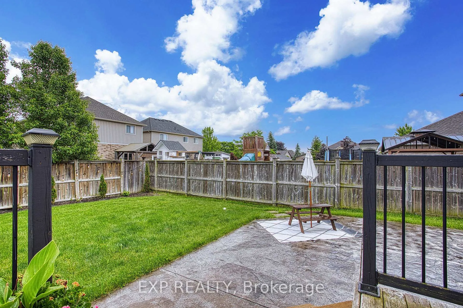 Photo 41 of 269 Cardinal Crescent, Welland, Coyle Creek — HOMEH