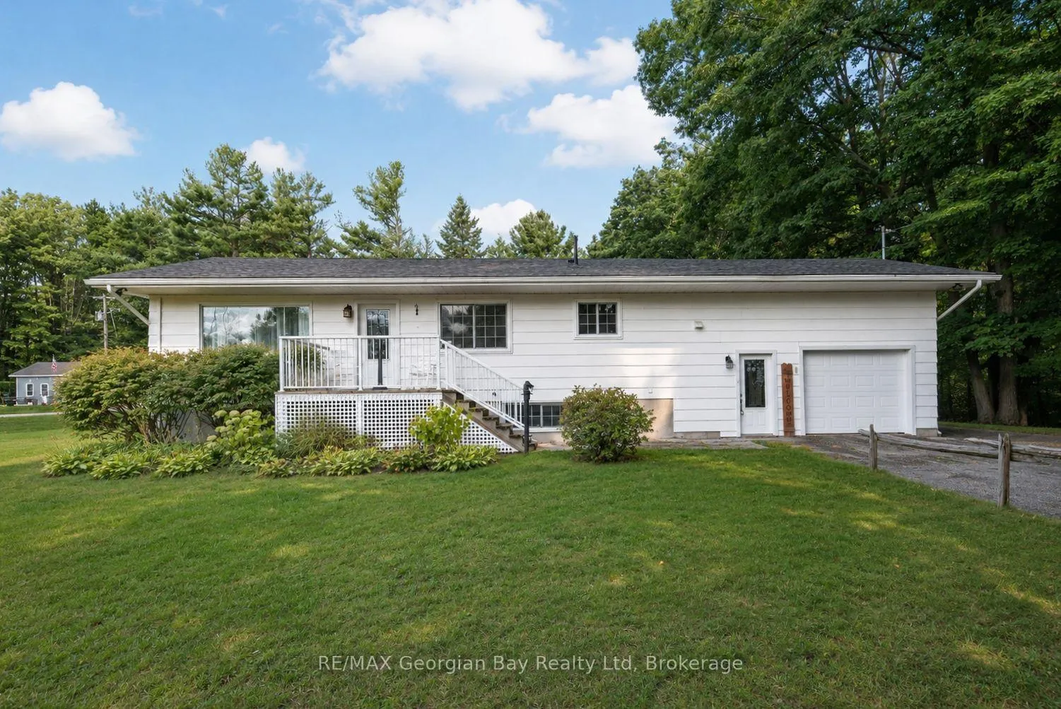 Photo 1 of 1034 Pine Grove Road, Penetanguishene — HOMEH
