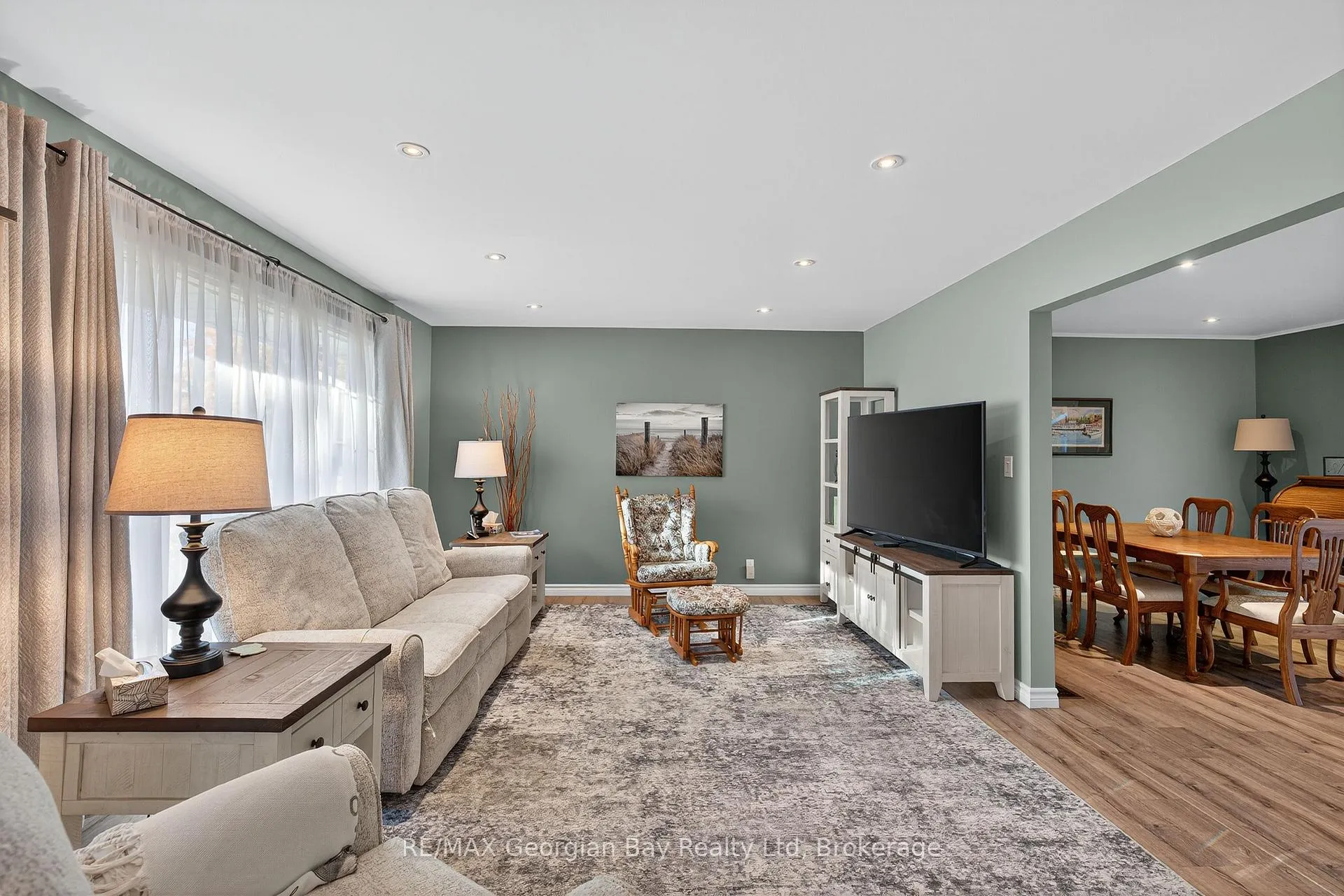 Photo 3 of 1034 Pine Grove Road, Penetanguishene — HOMEH