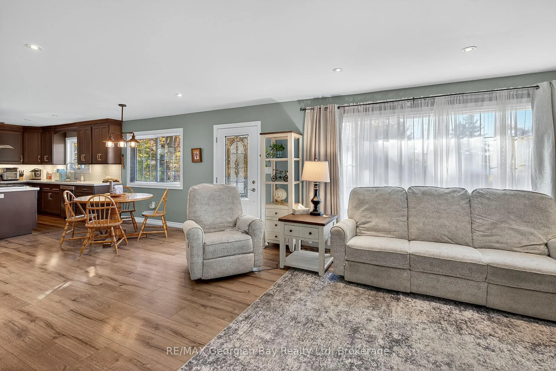 Photo 4 of 1034 Pine Grove Road, Penetanguishene — HOMEH