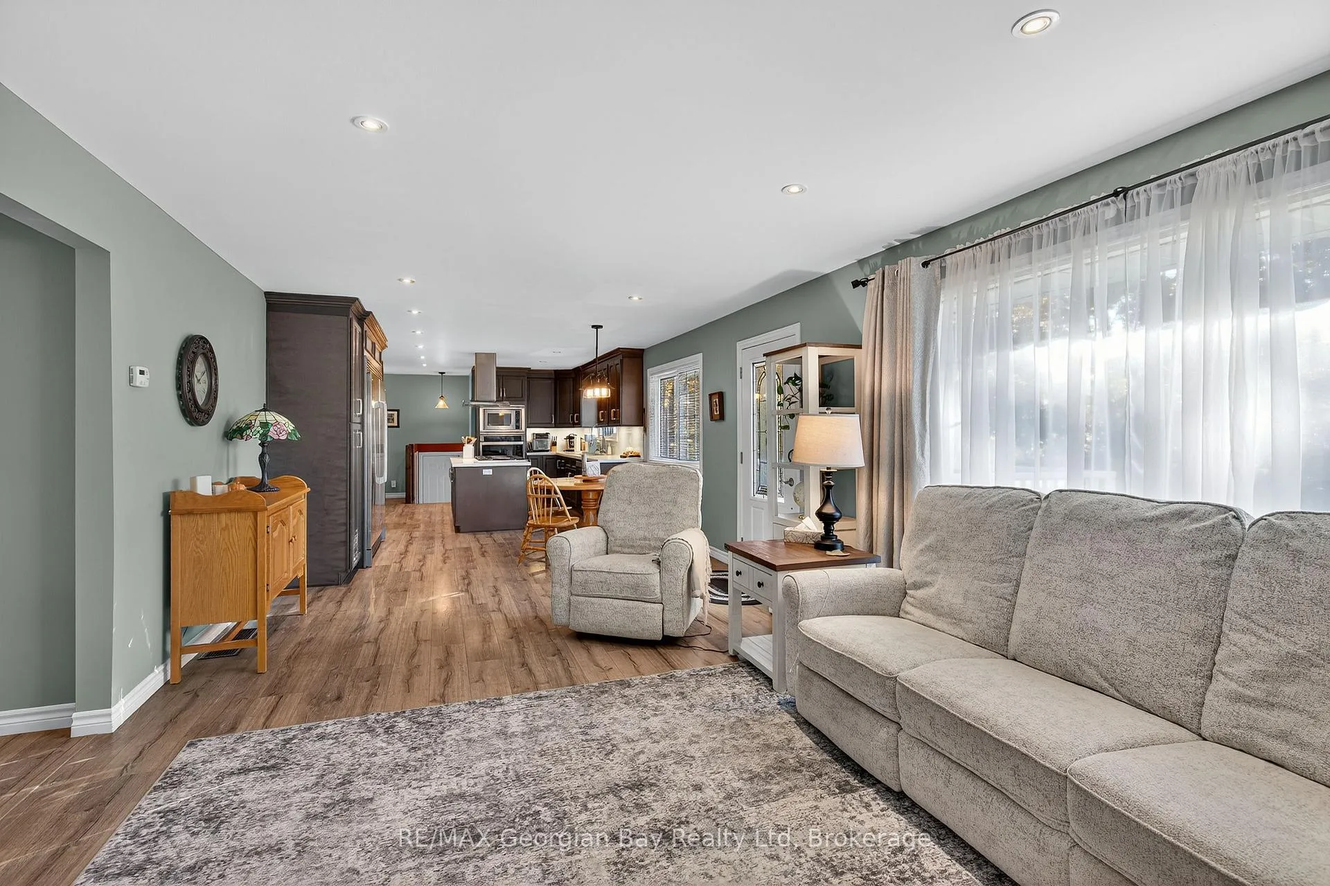 Photo 5 of 1034 Pine Grove Road, Penetanguishene — HOMEH