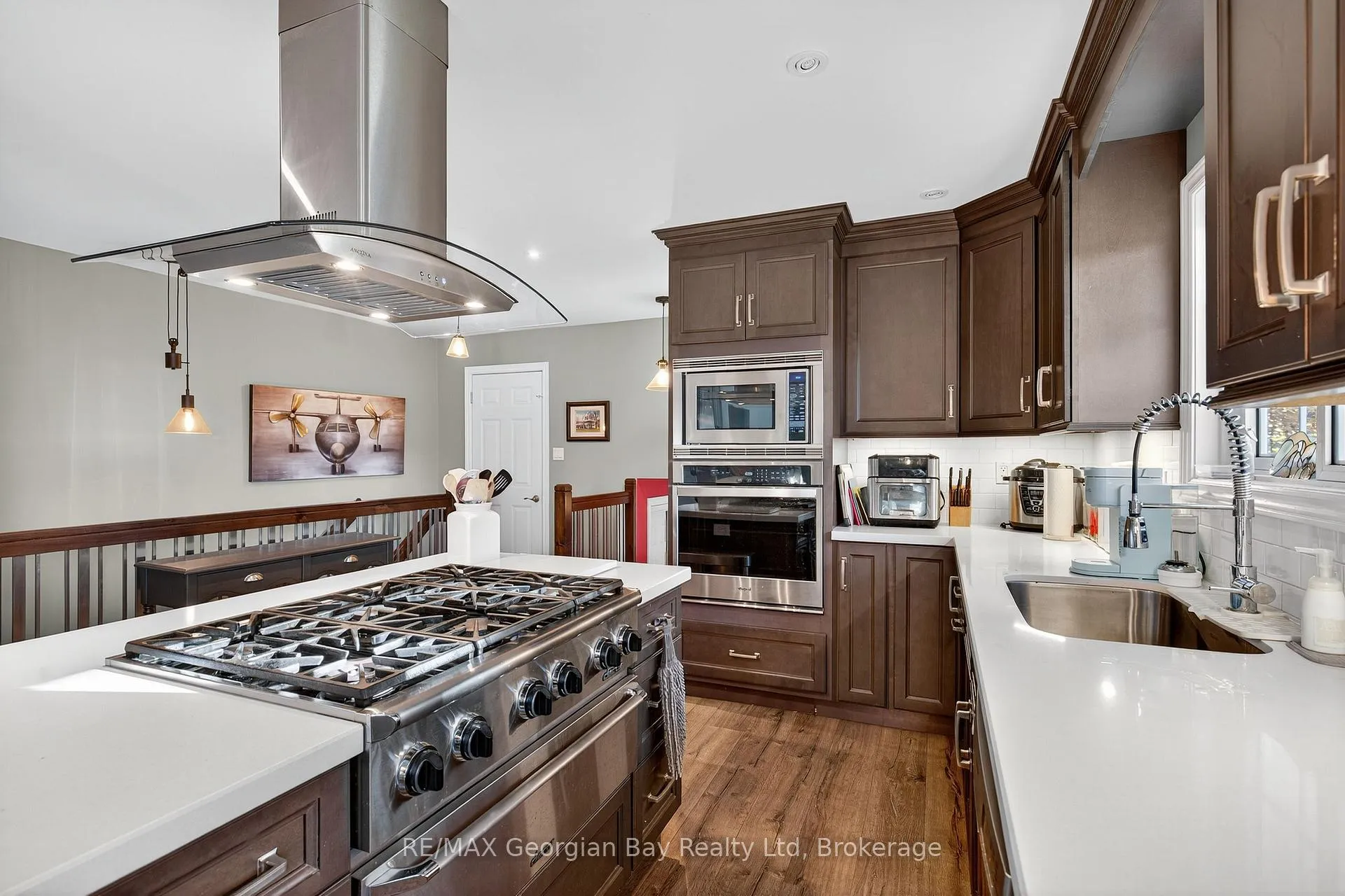 Photo 8 of 1034 Pine Grove Road, Penetanguishene — HOMEH