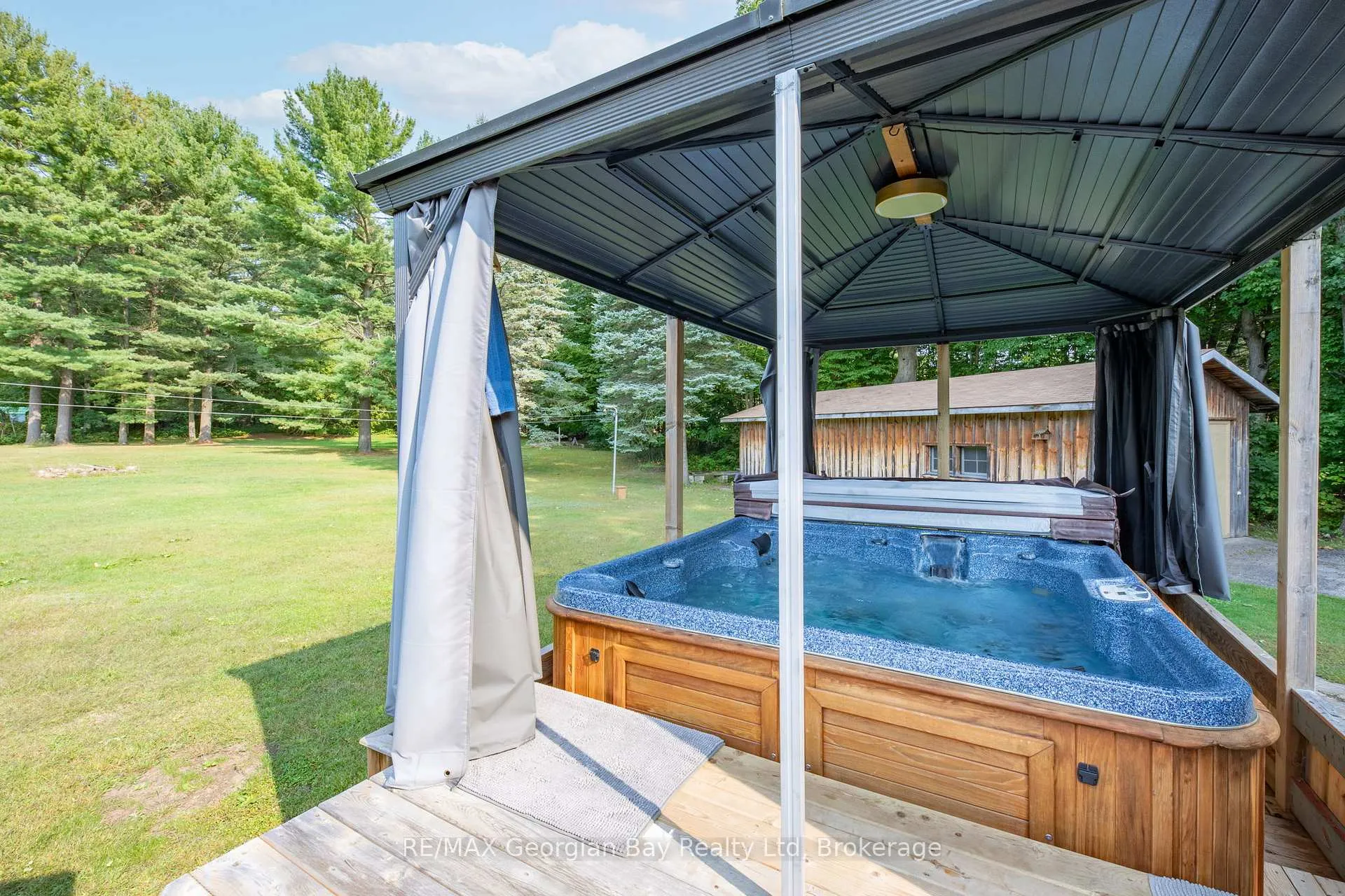 Photo 26 of 1034 Pine Grove Road, Penetanguishene — HOMEH