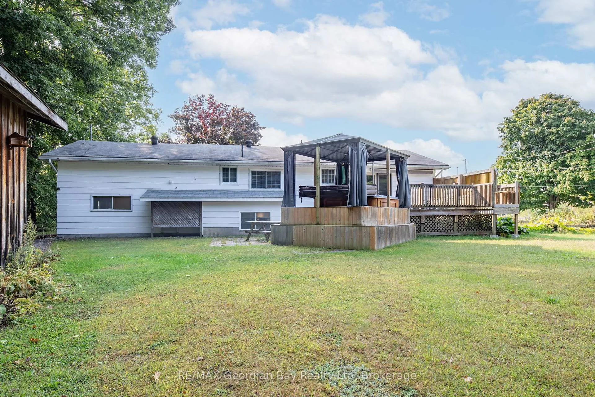 Photo 27 of 1034 Pine Grove Road, Penetanguishene — HOMEH