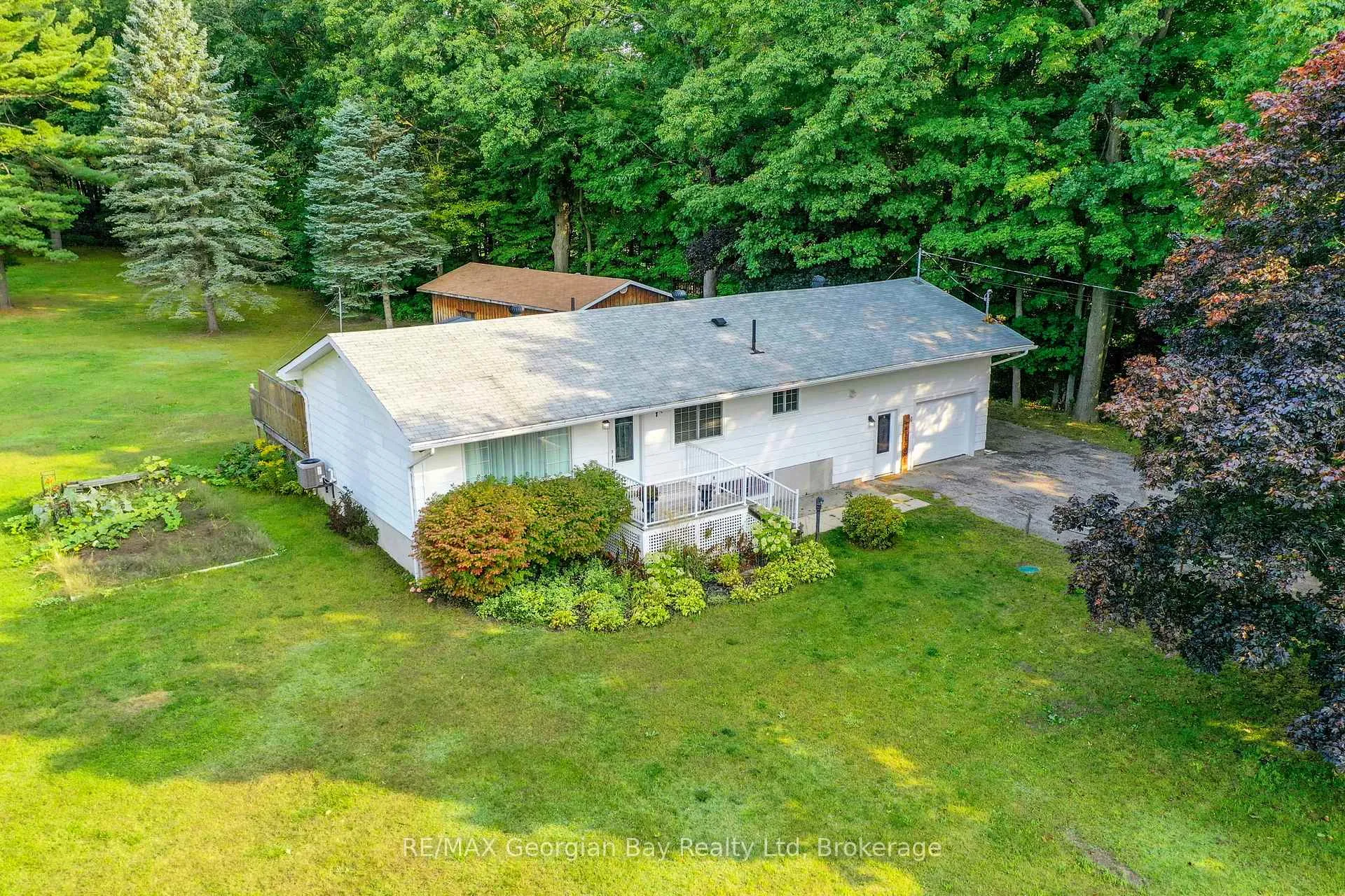 Photo 30 of 1034 Pine Grove Road, Penetanguishene — HOMEH