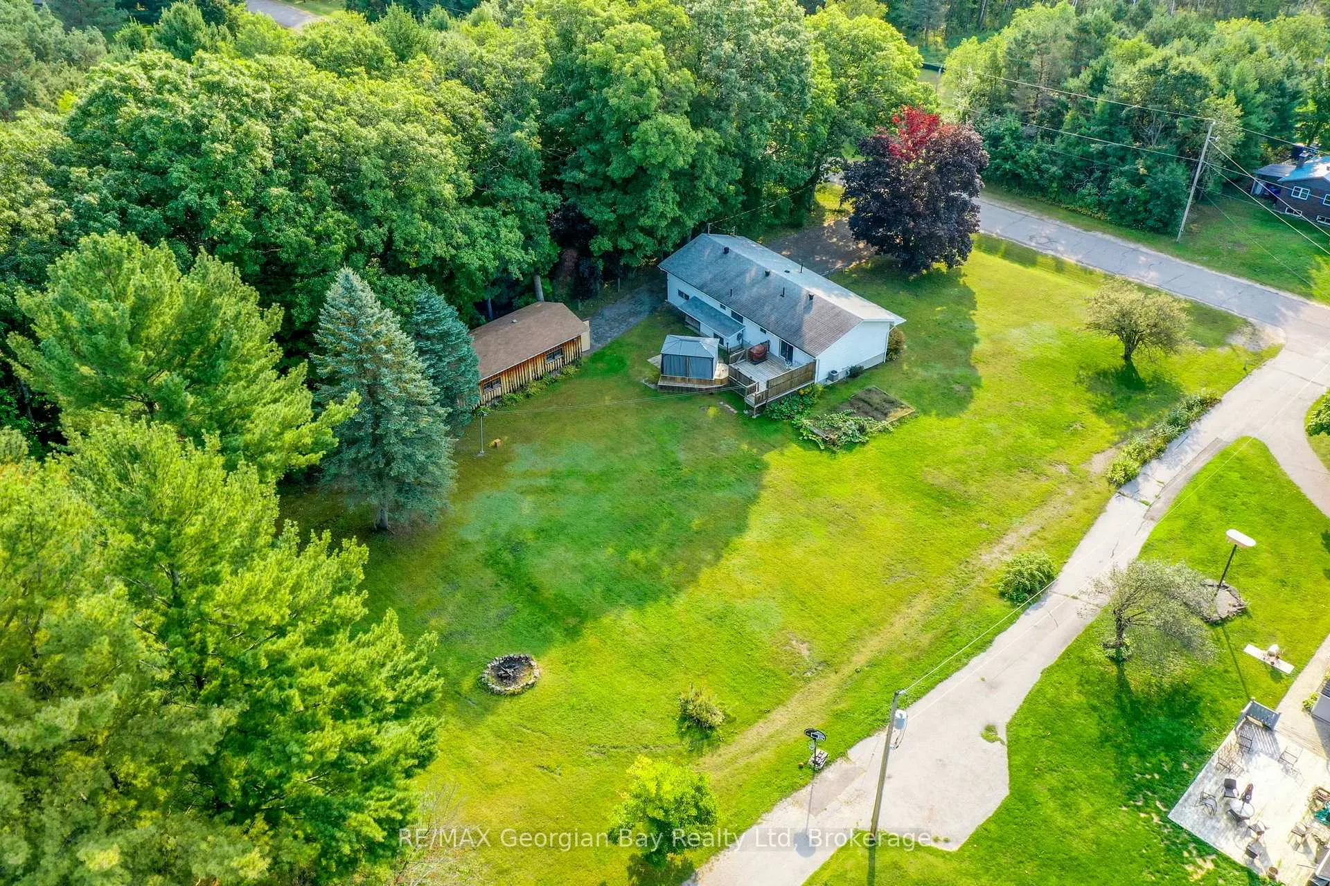 Photo 32 of 1034 Pine Grove Road, Penetanguishene — HOMEH