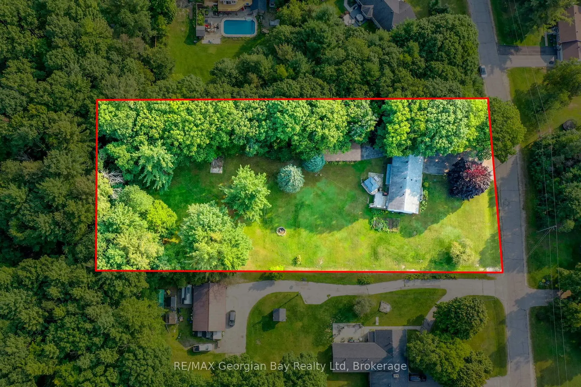 Photo 33 of 1034 Pine Grove Road, Penetanguishene — HOMEH
