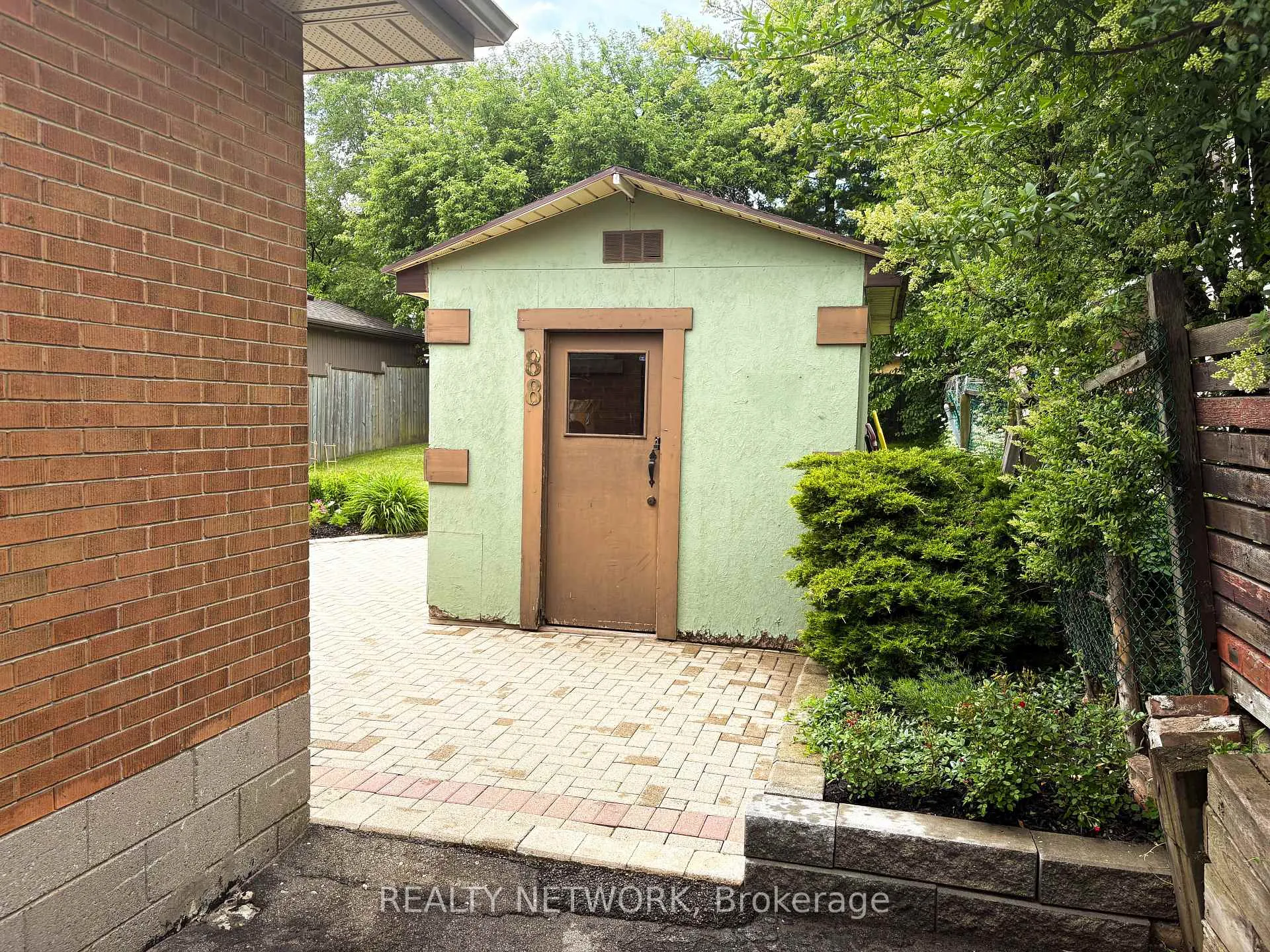 Photo 13 of 652 Upper Wentworth Street, Hamilton, Hill Park — HOMEH