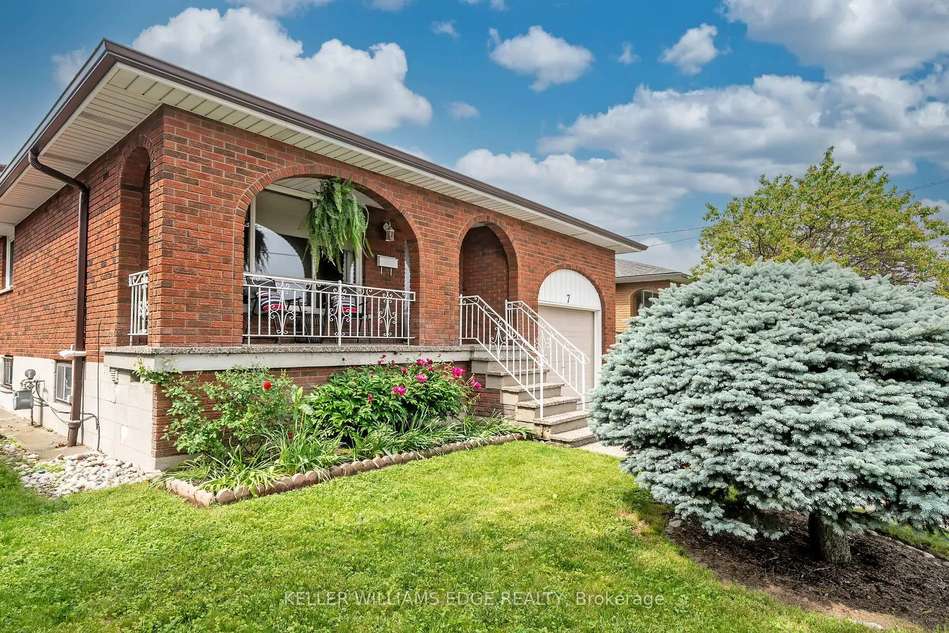 Photo 2 of 7 Oakland Drive, Hamilton, Kentley — HOMEH