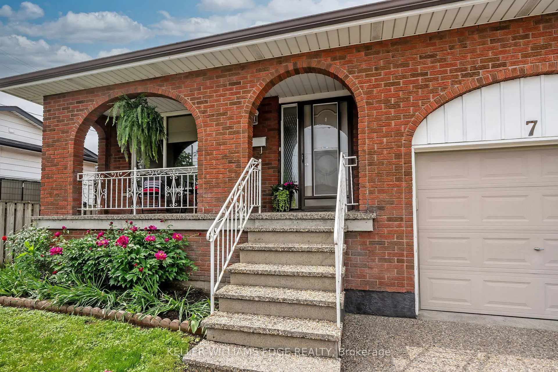 Photo 3 of 7 Oakland Drive, Hamilton, Kentley — HOMEH