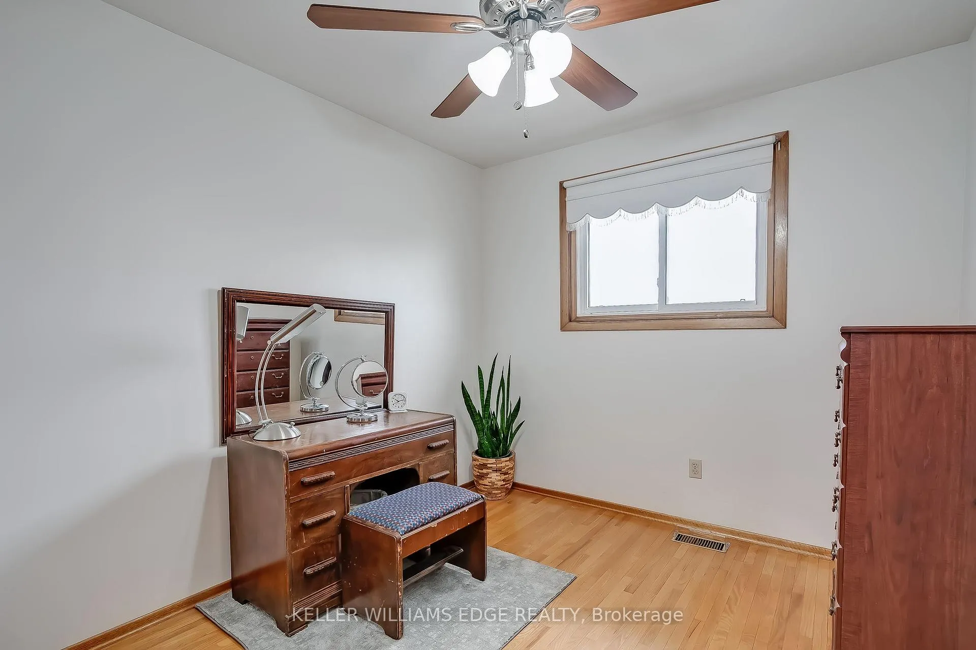 Photo 19 of 7 Oakland Drive, Hamilton, Kentley — HOMEH